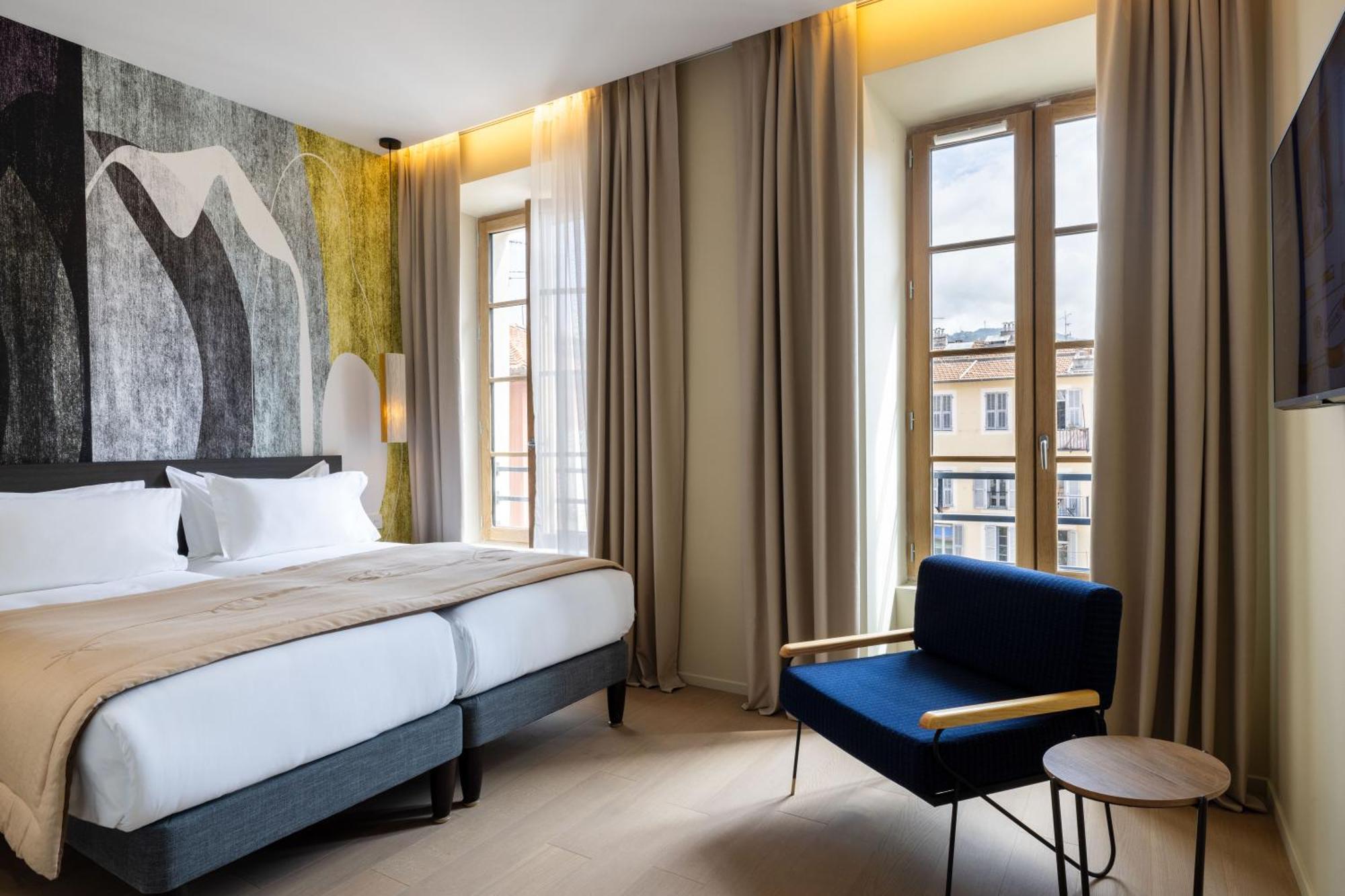 Prestige Suite