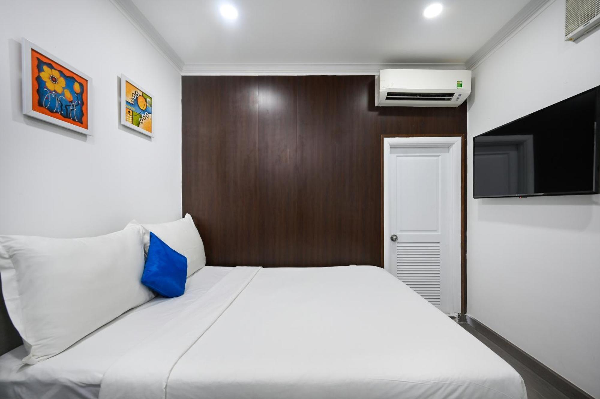 Superior Double or Twin Room No Window
