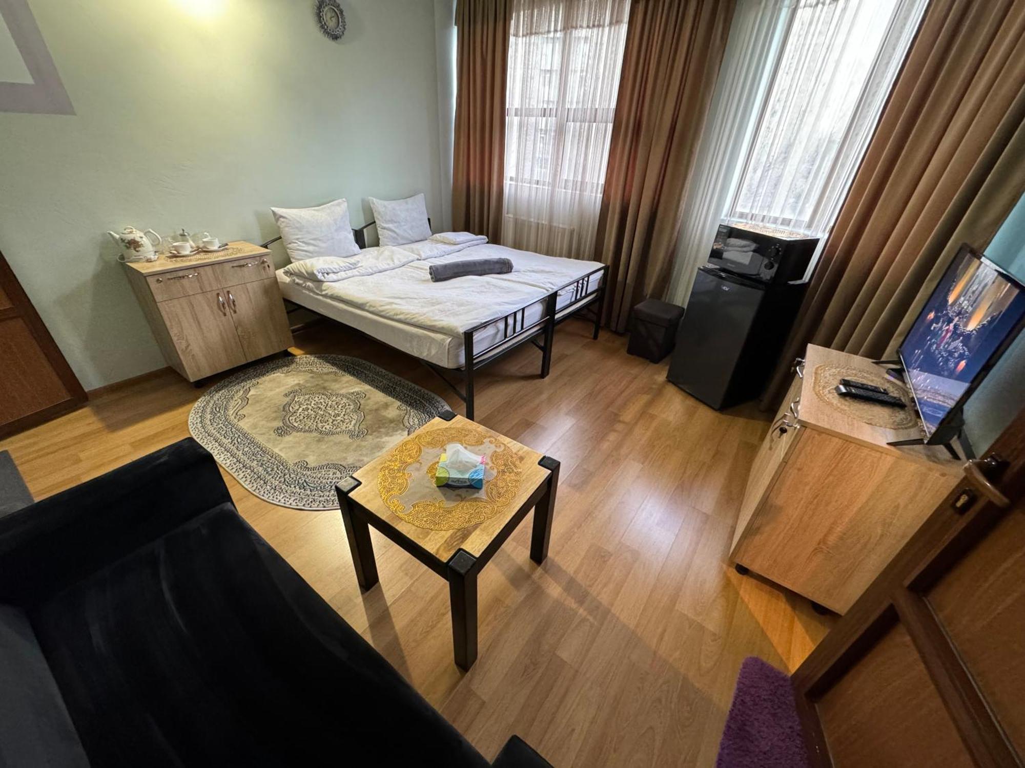 Double Room Private Bathroom