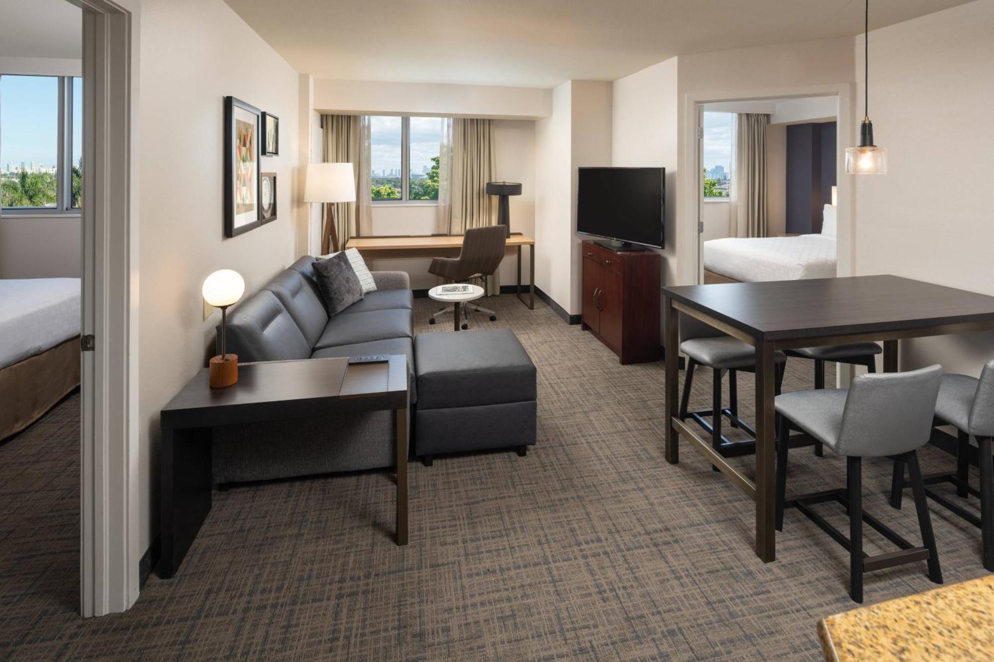 Two-Bedroom Suite,1632231123:JPEG