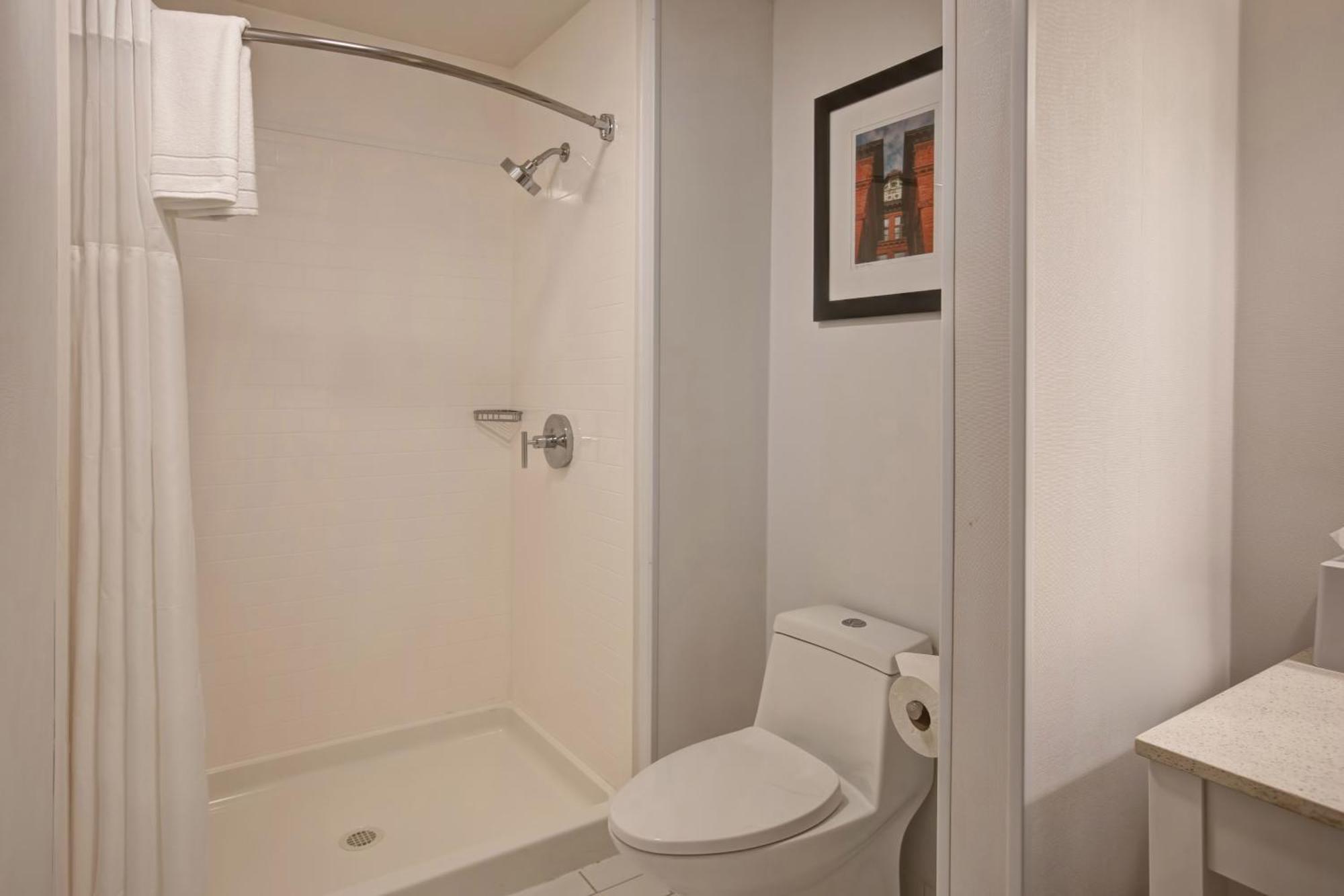 Junior Suite 2 Queen Sofa bed Tower Building