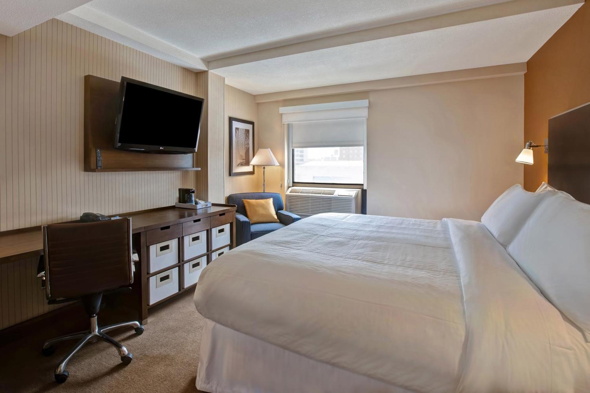 Larger Guest room 1 King