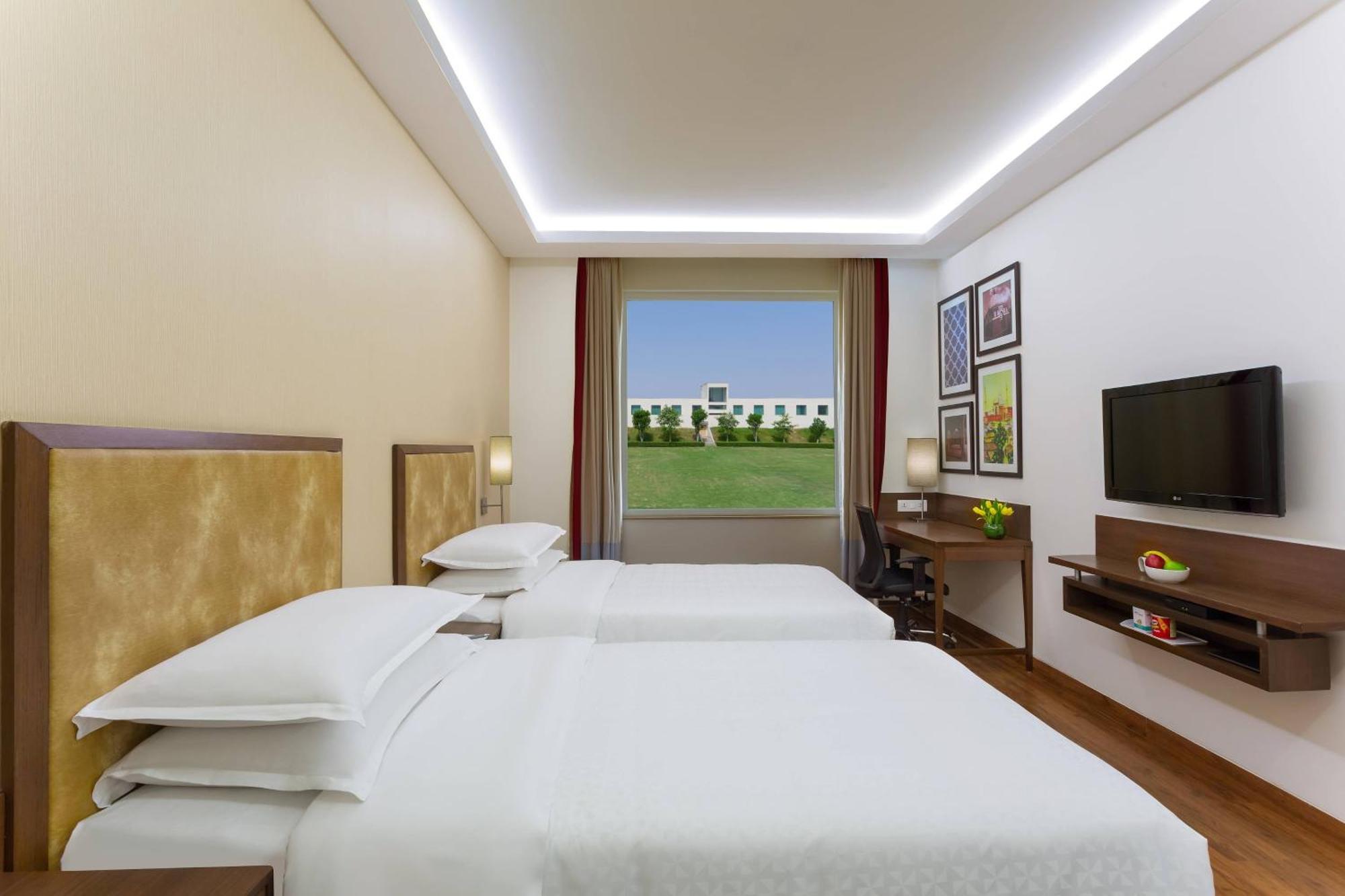 Comfort Room with Twin Bed