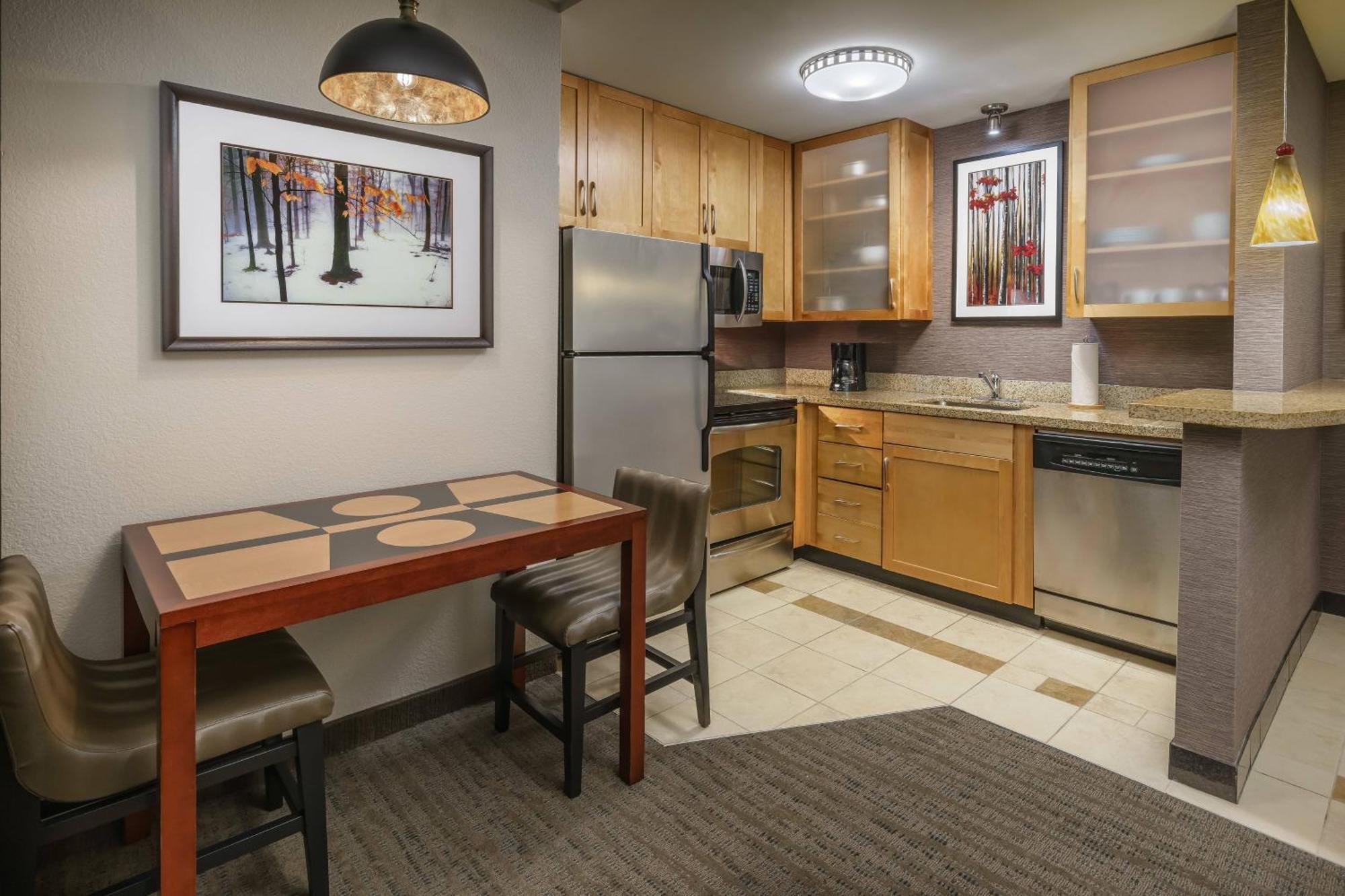 One-Bedroom King Suite
