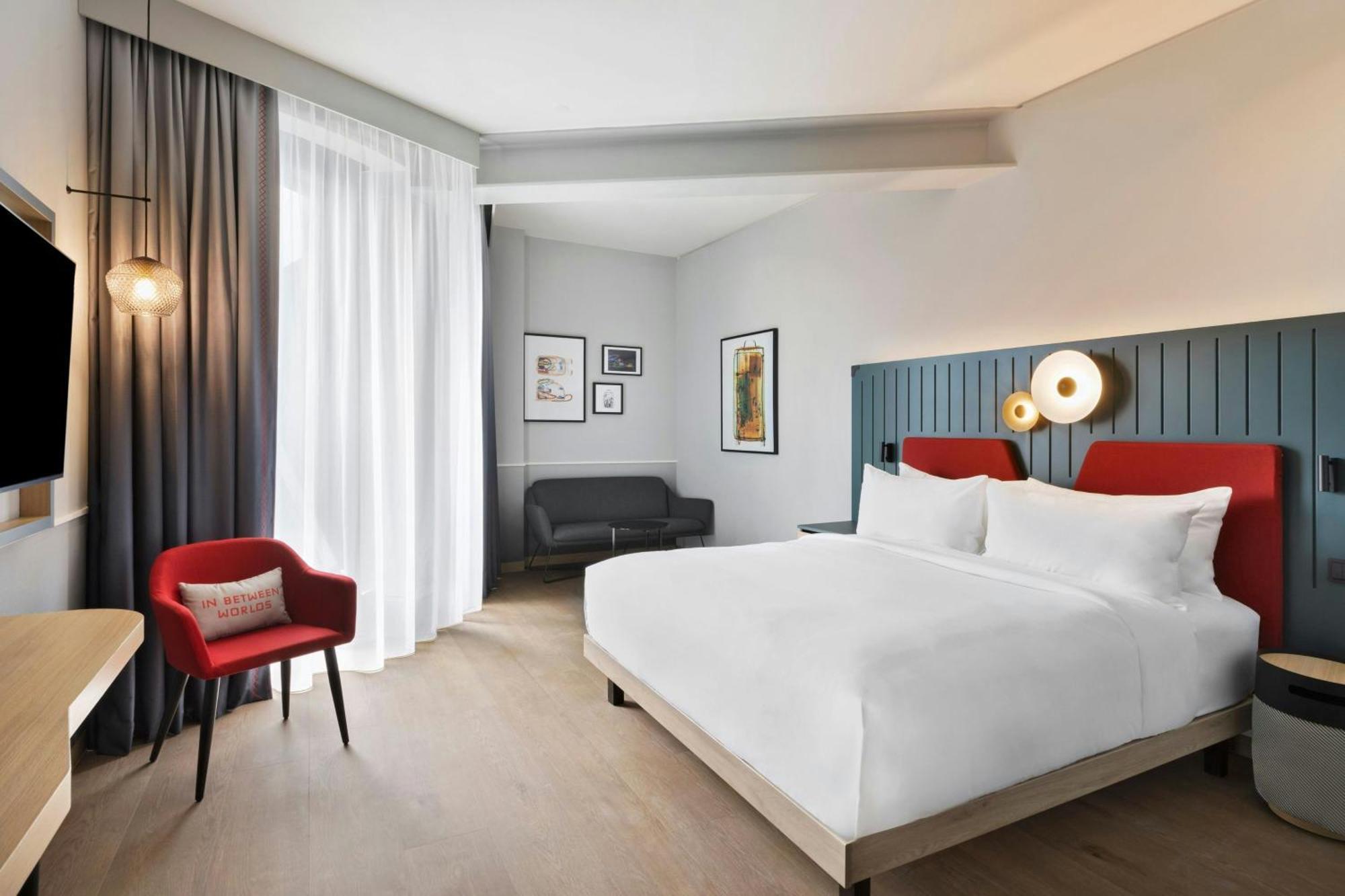 Junior King Suite