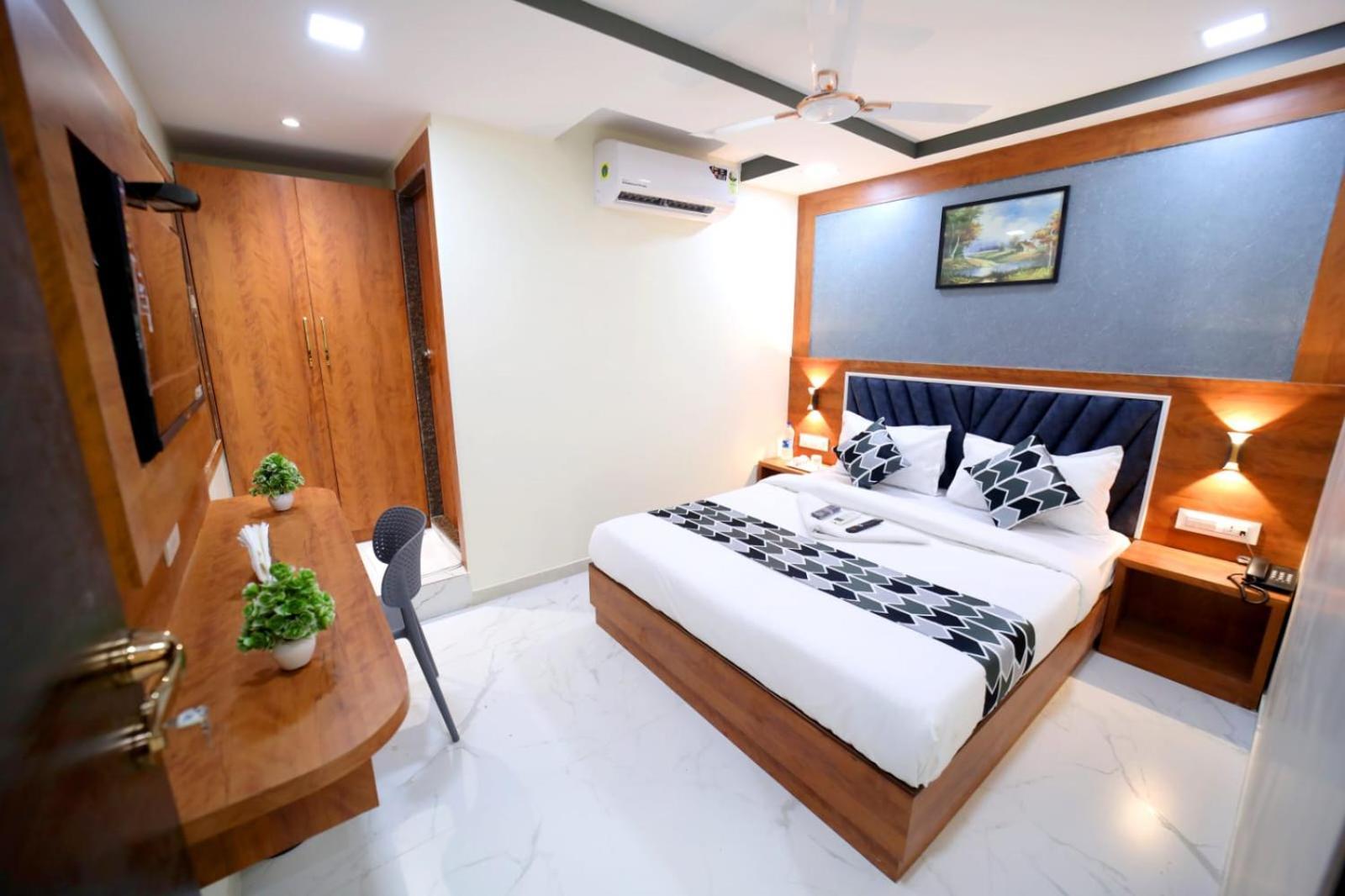 Deluxe Family Room