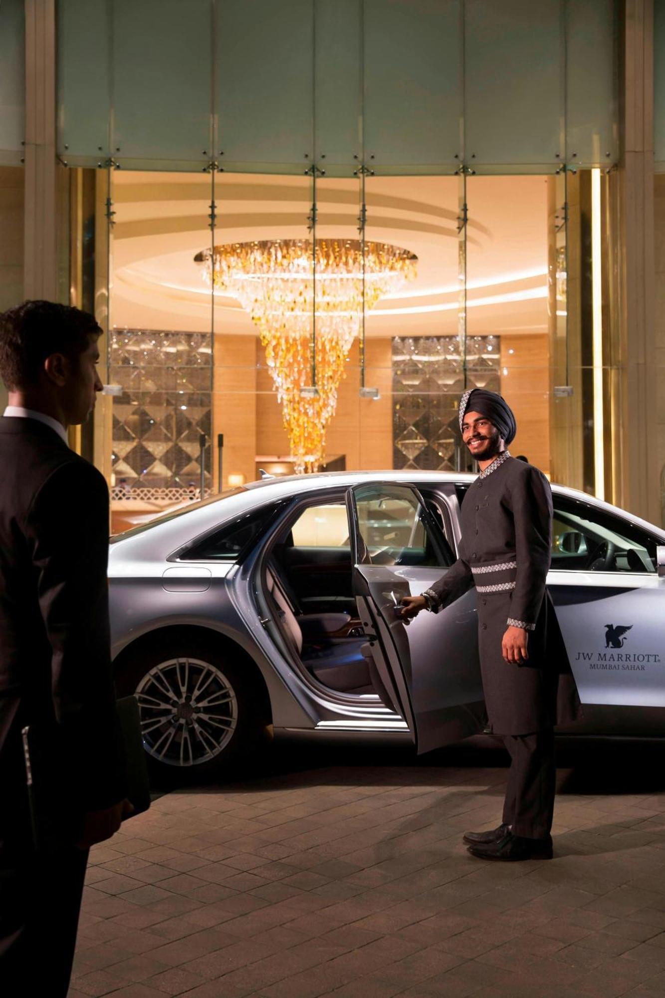 One-Bedroom Panoramic Suite Executive Lounge Access & complimentary two-way airport transfers