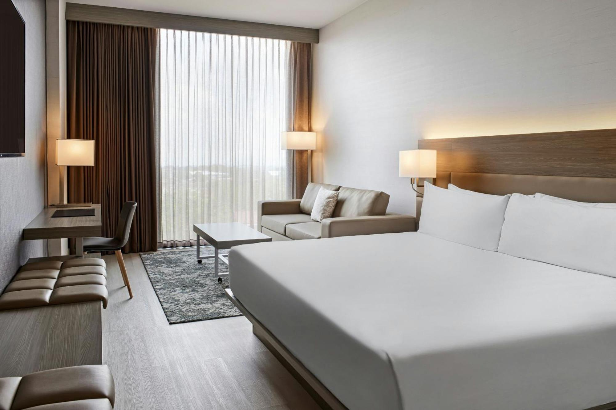 AC Guest Room King
