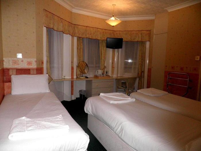 Deluxe Triple Room,1635167755:JPEG