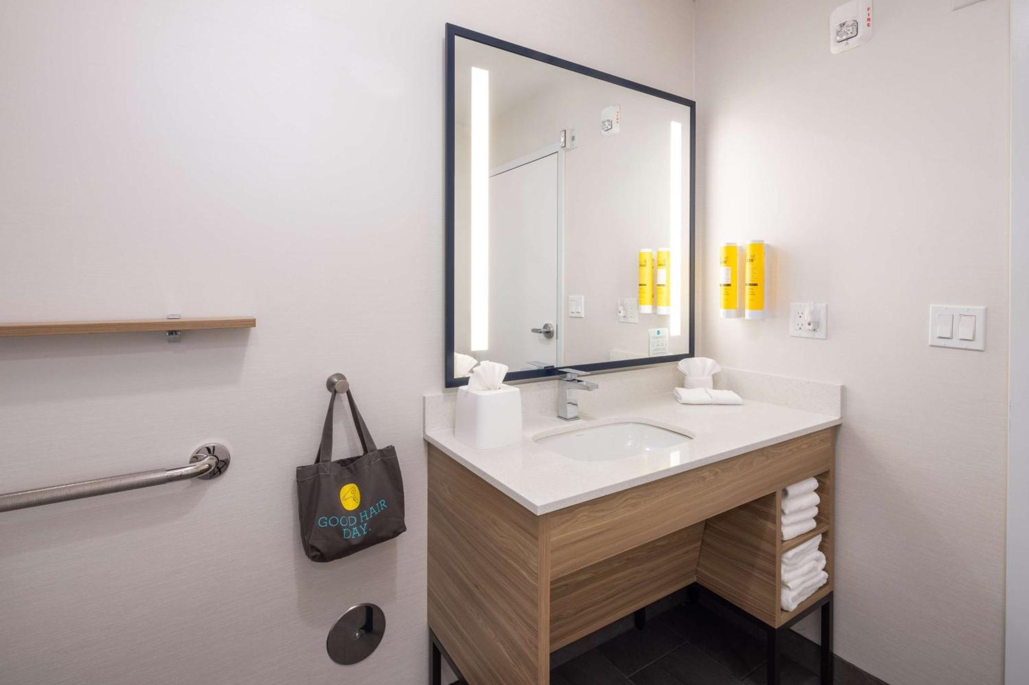 King Room Walk Shower