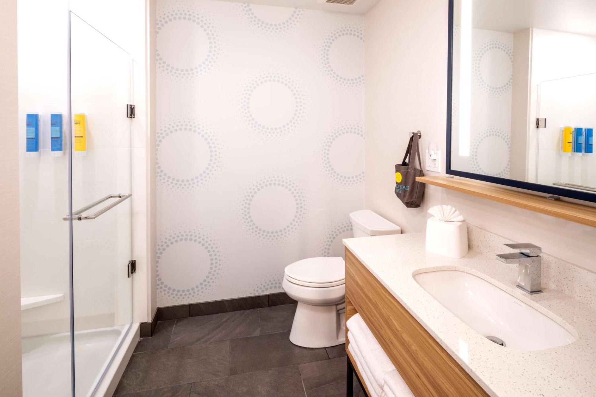 King Room Walk Shower