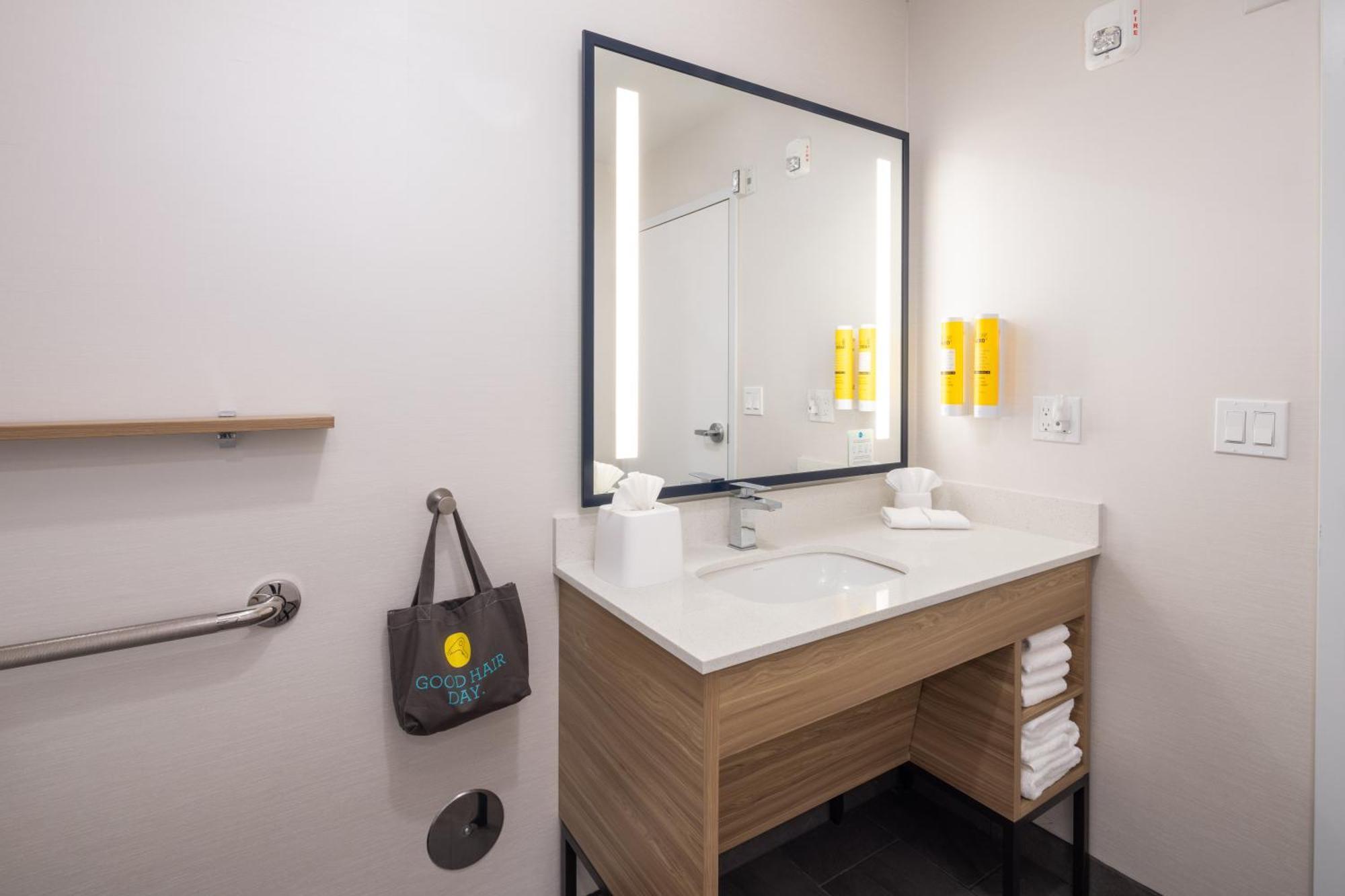 King Room Walk Shower