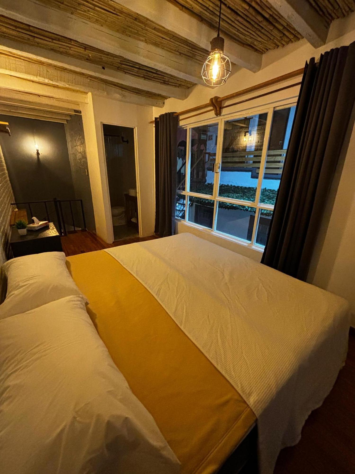 Deluxe King Suite