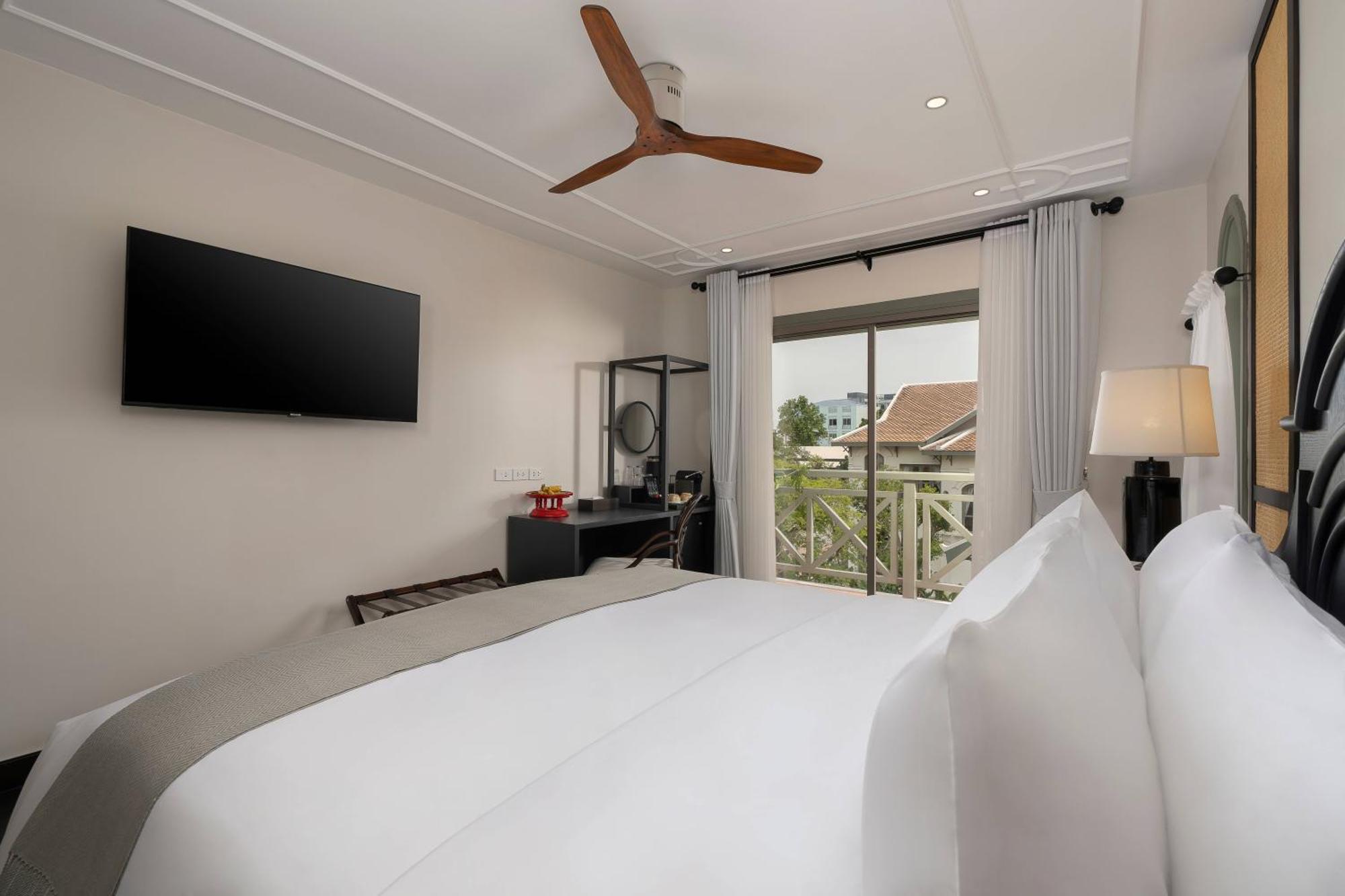 King Room Garden View
