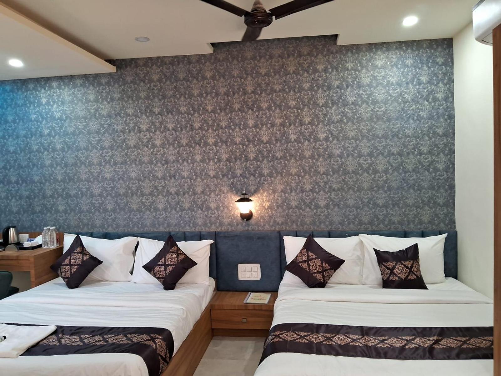 Classic Quadruple Room