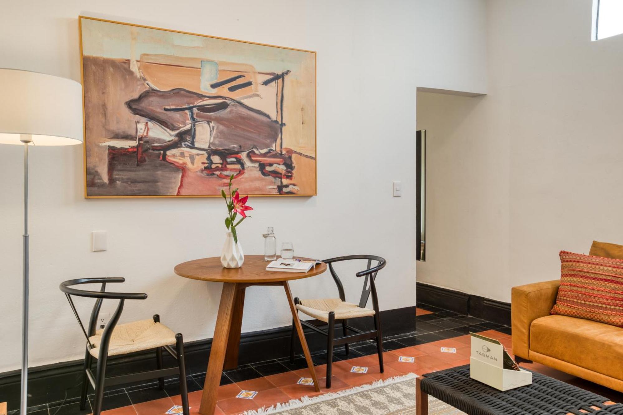 Deluxe King Suite