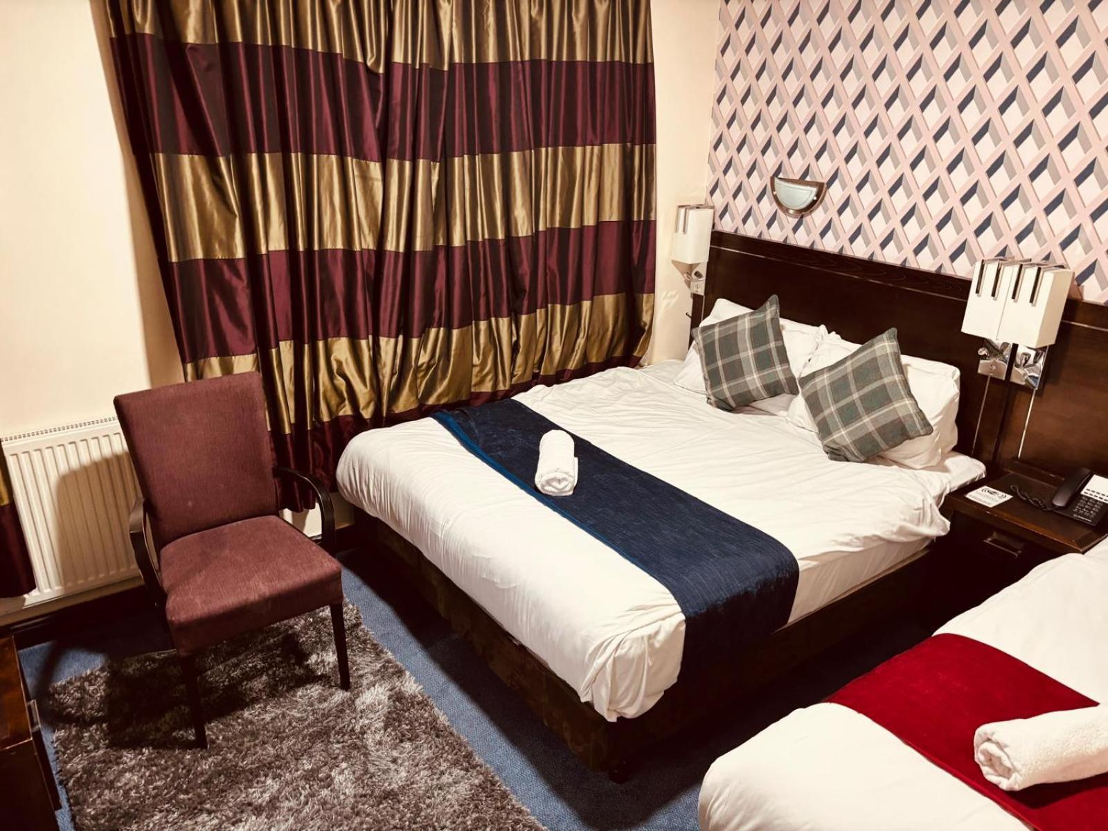 Triple Room with Private Bathroom