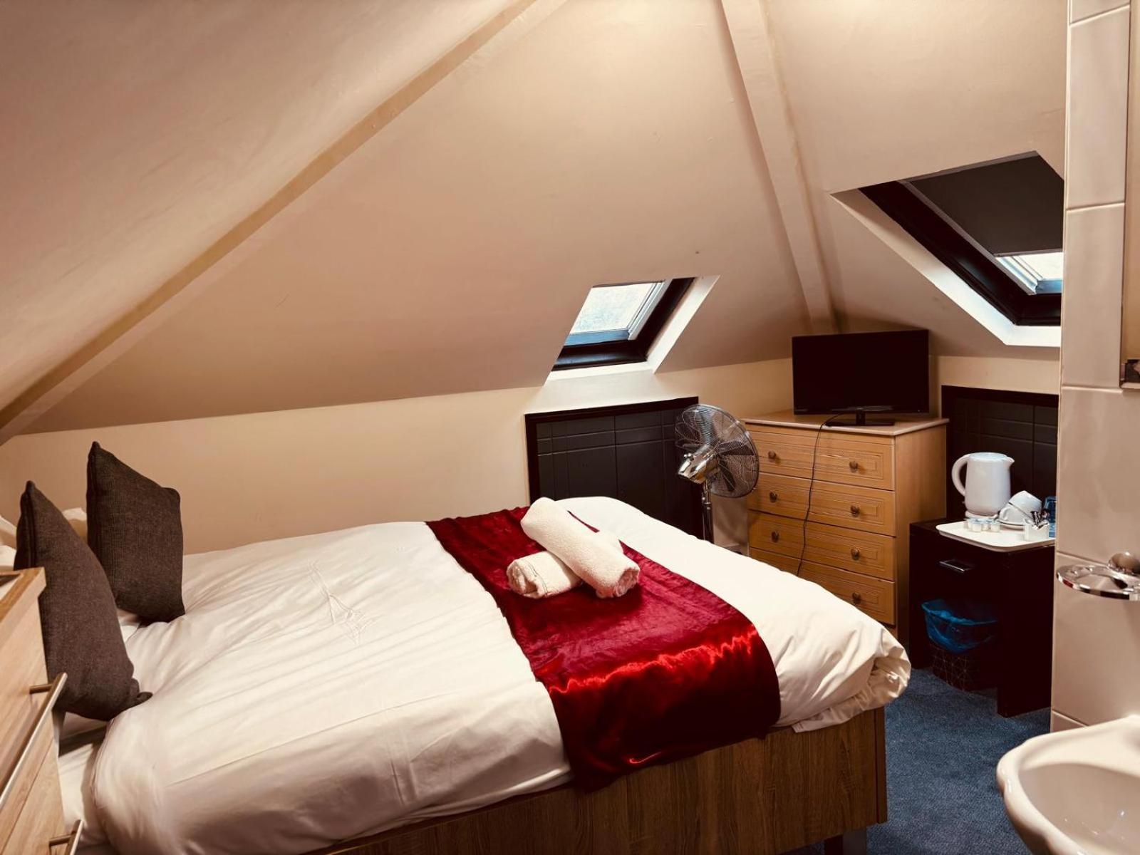 Budget Double Room with Private Bathroom - Second Floor
