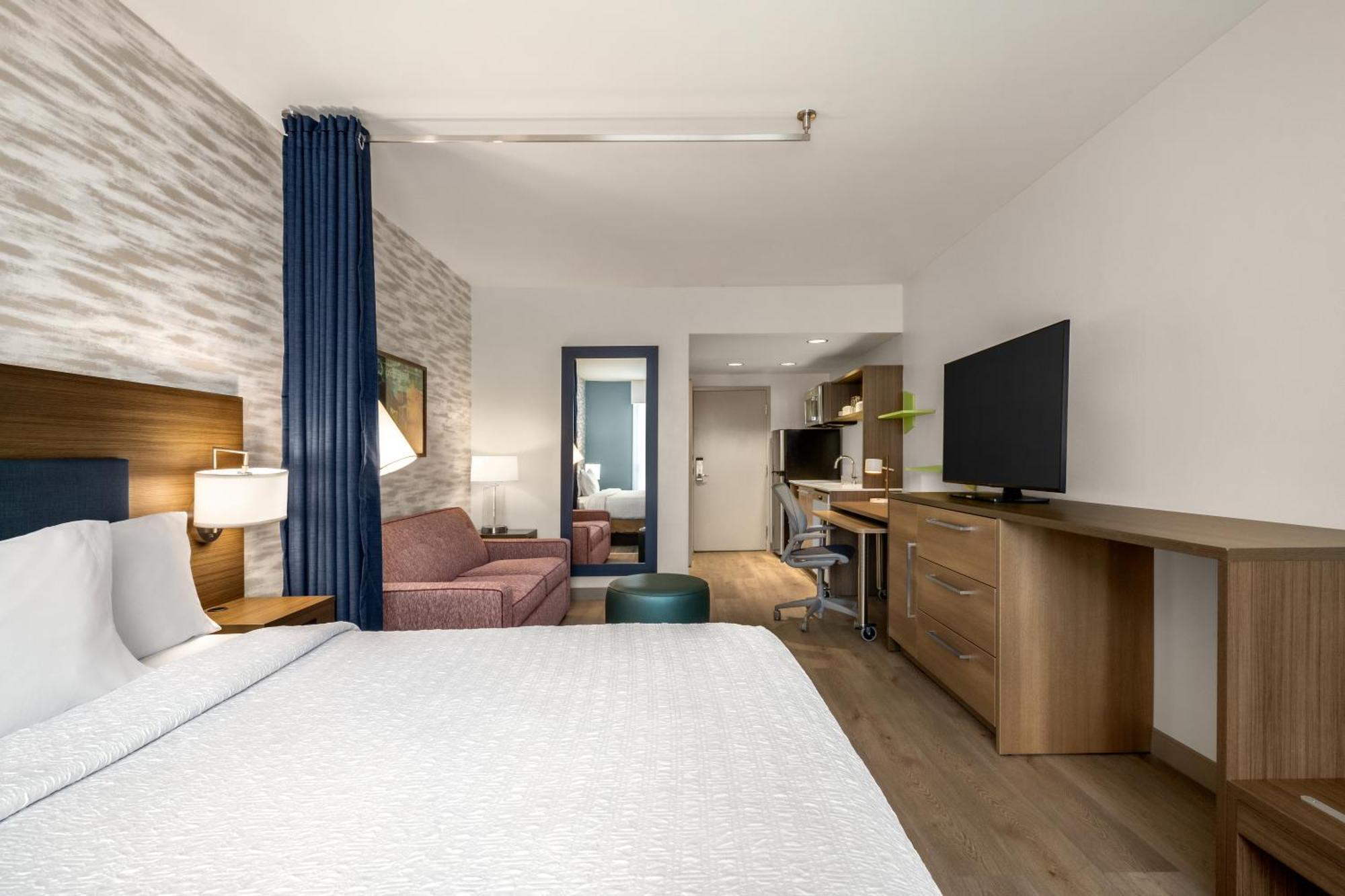 King Studio Suite