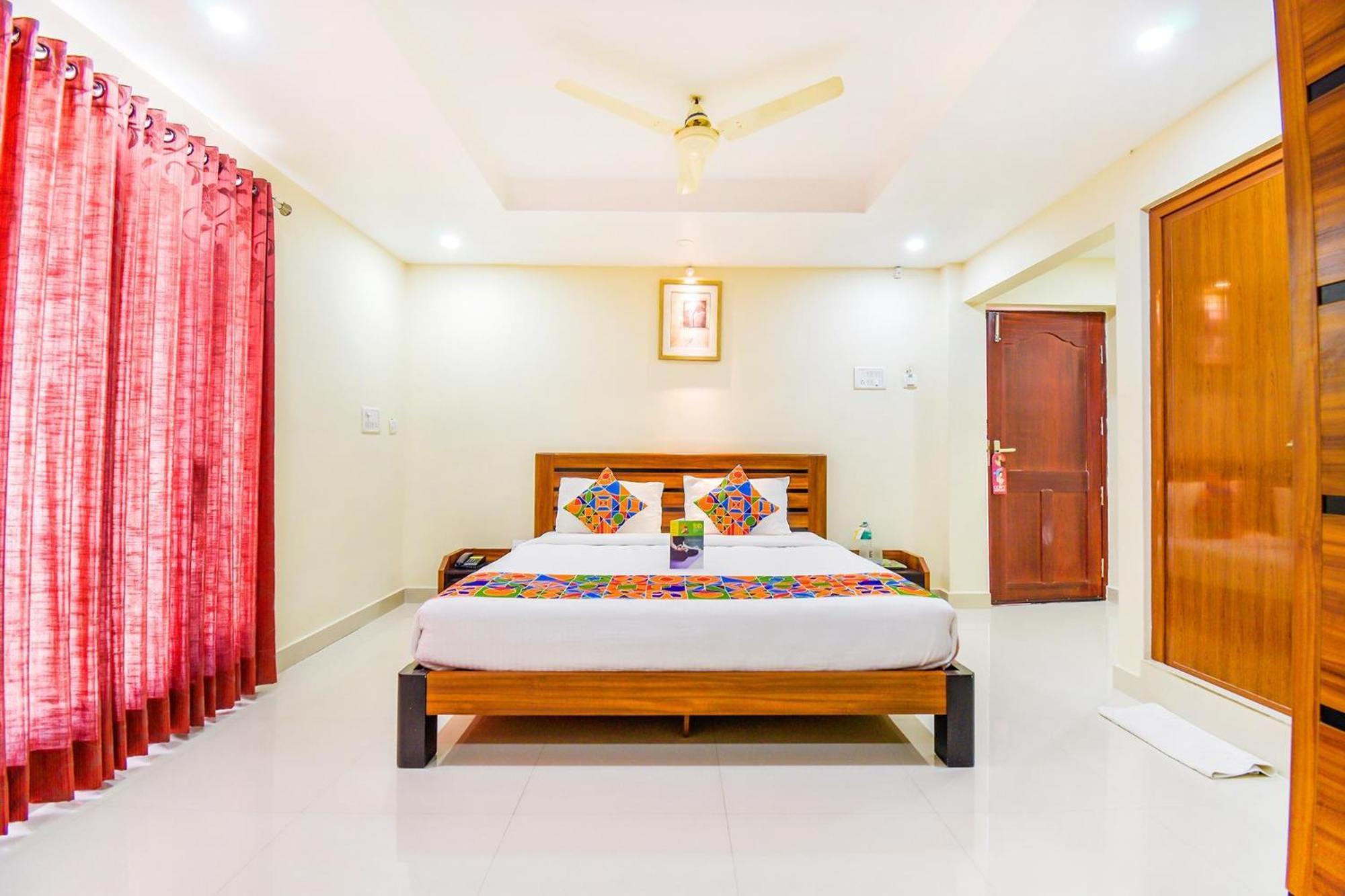 Deluxe Room,1639725370:JPEG