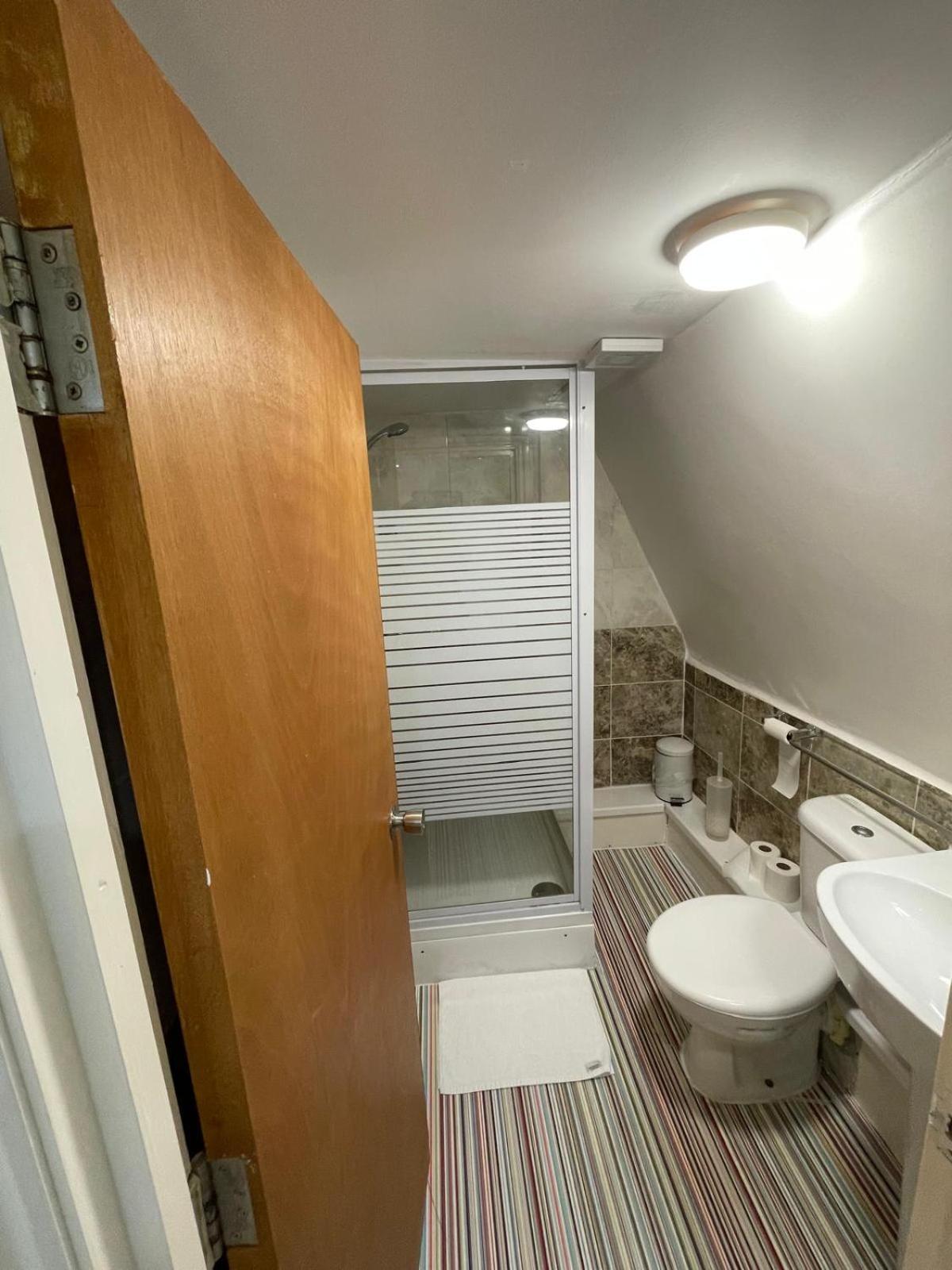 Double Room Private Bathroom