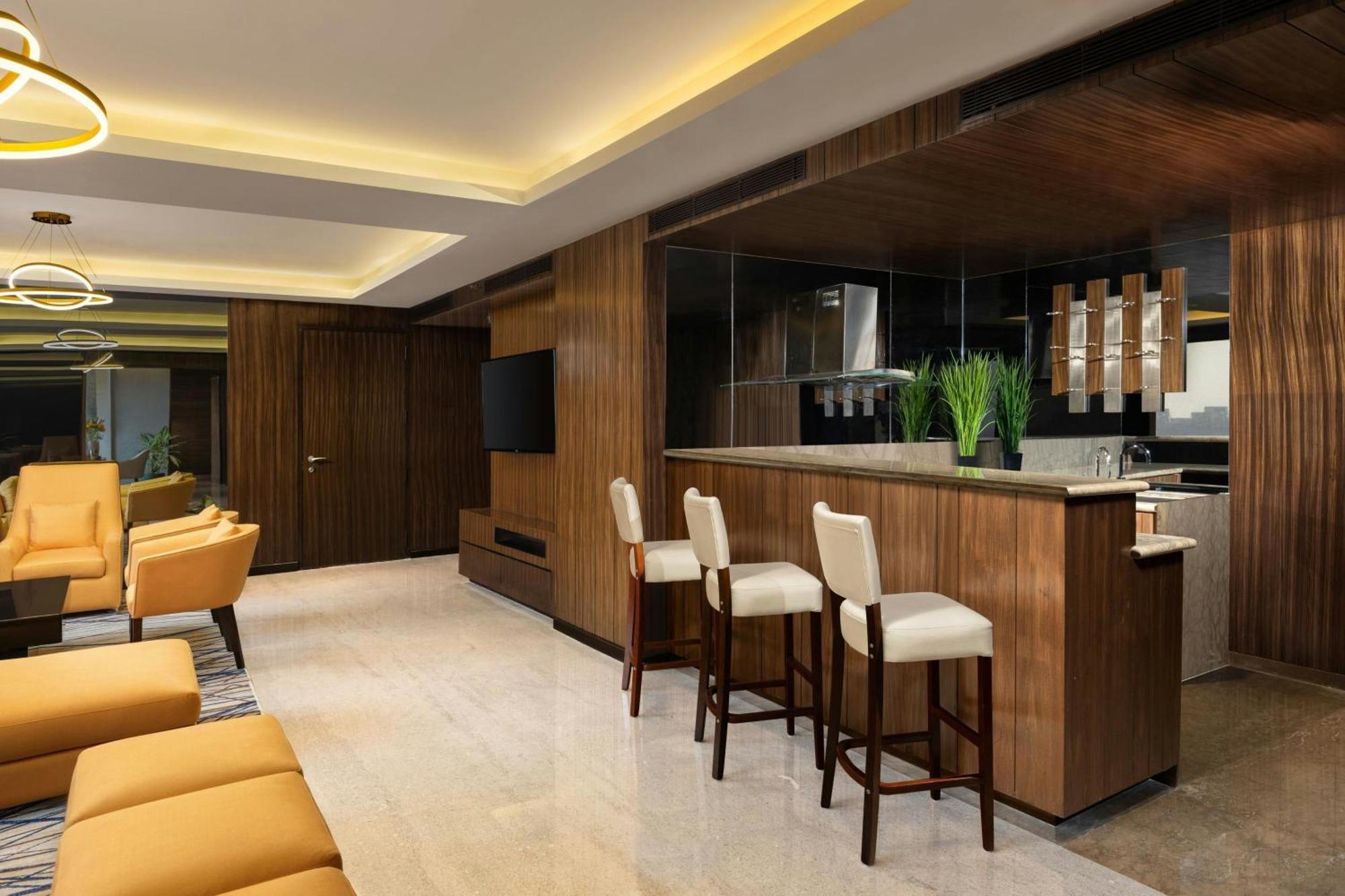 Grand Suite Executive lounge access 1 Bedroom Suite