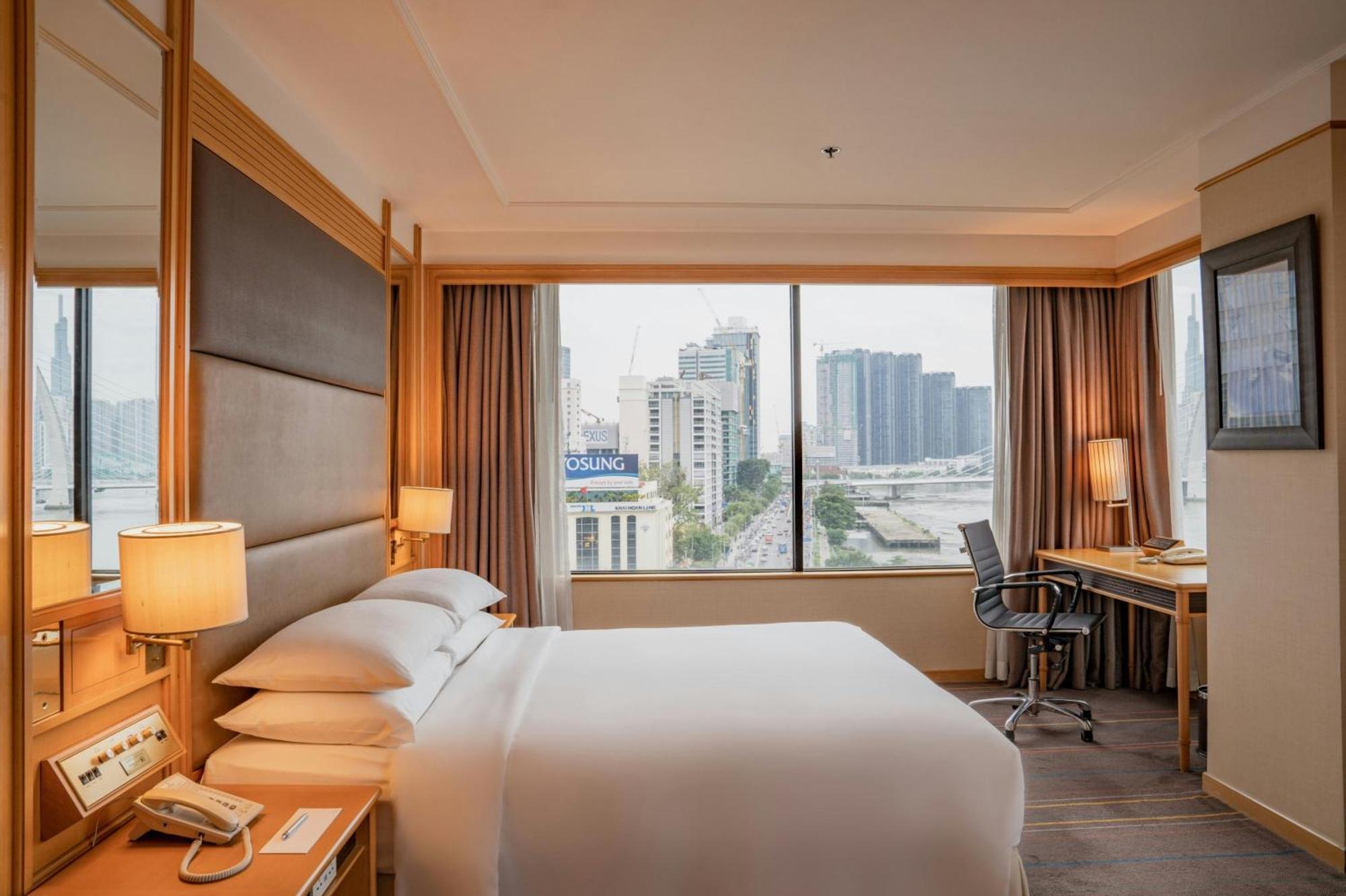 Executive King Studio or Club Level River View
