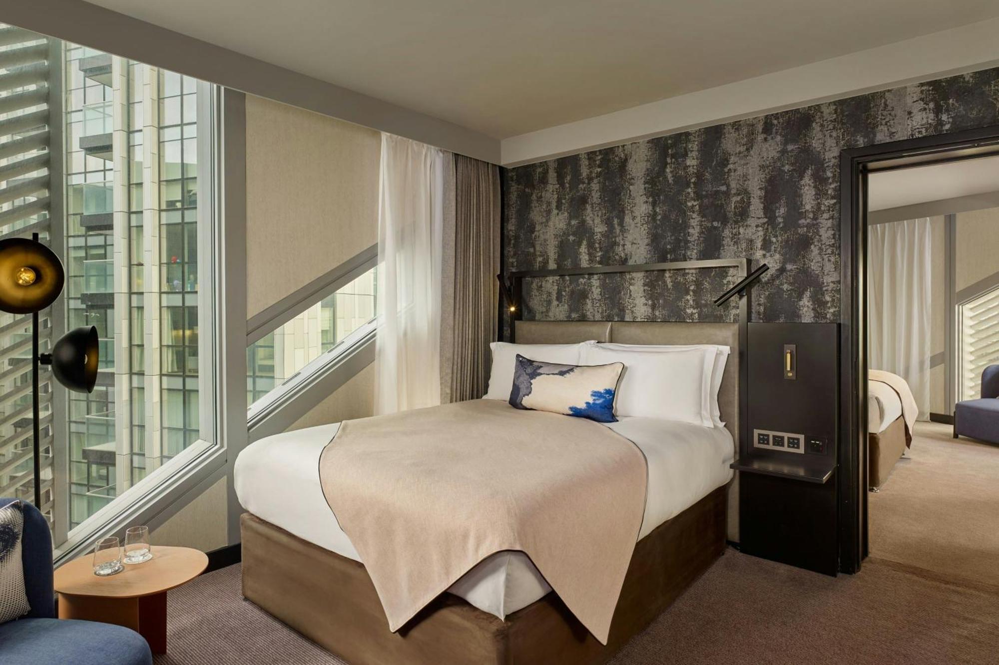 Family Affair Connecting Guest room City view