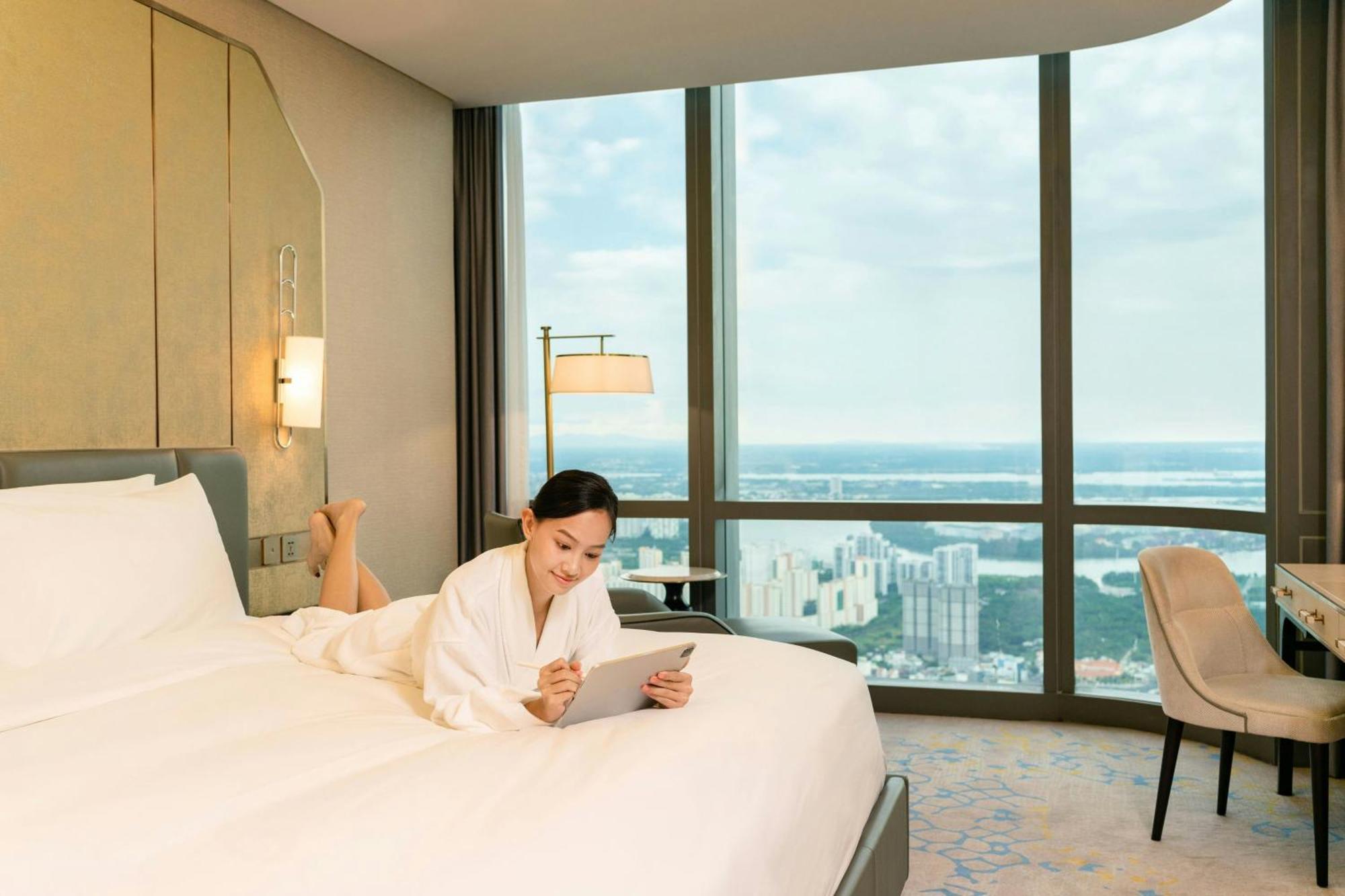 Premier King Room Panoramic View
