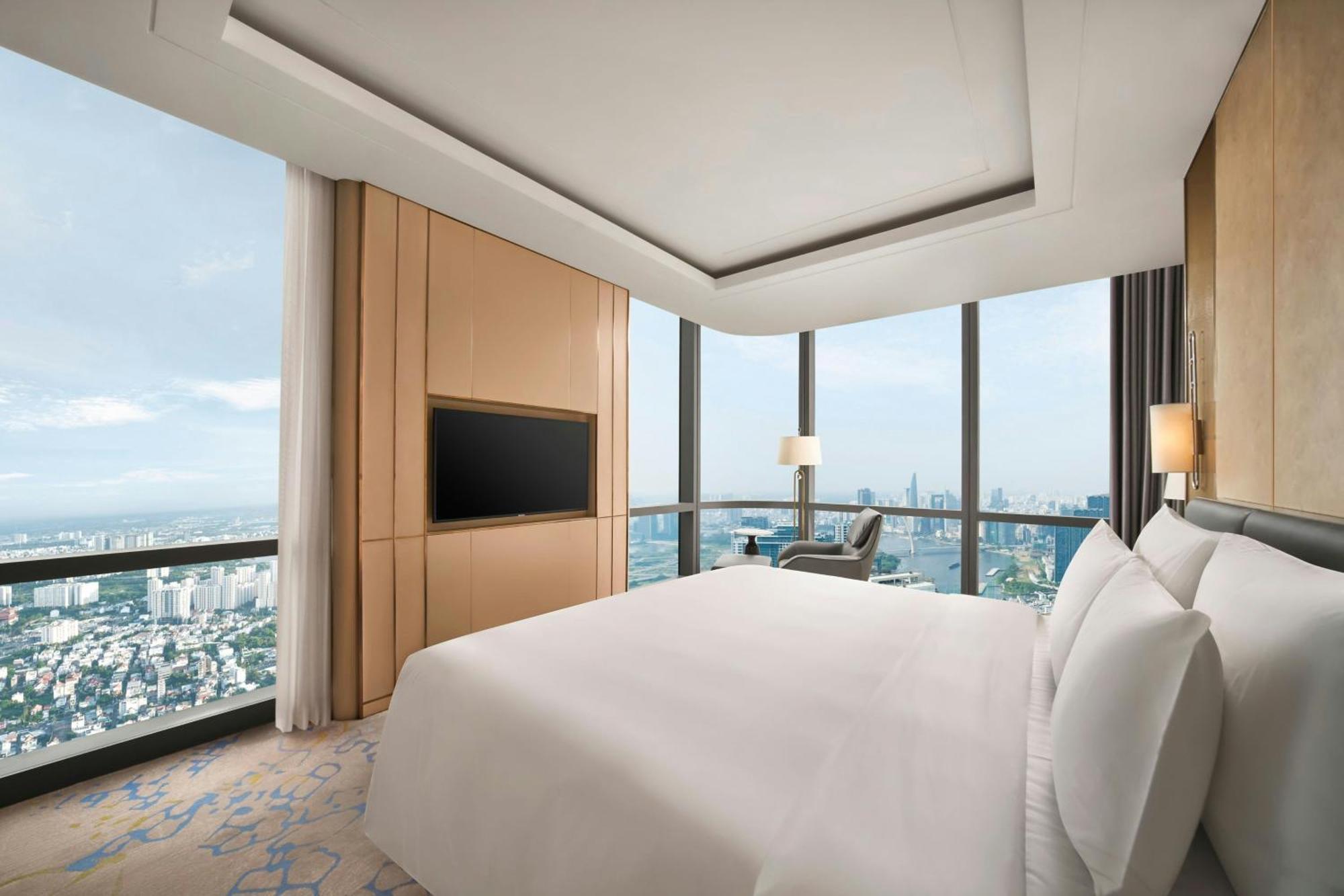 Premier King Room Panoramic View