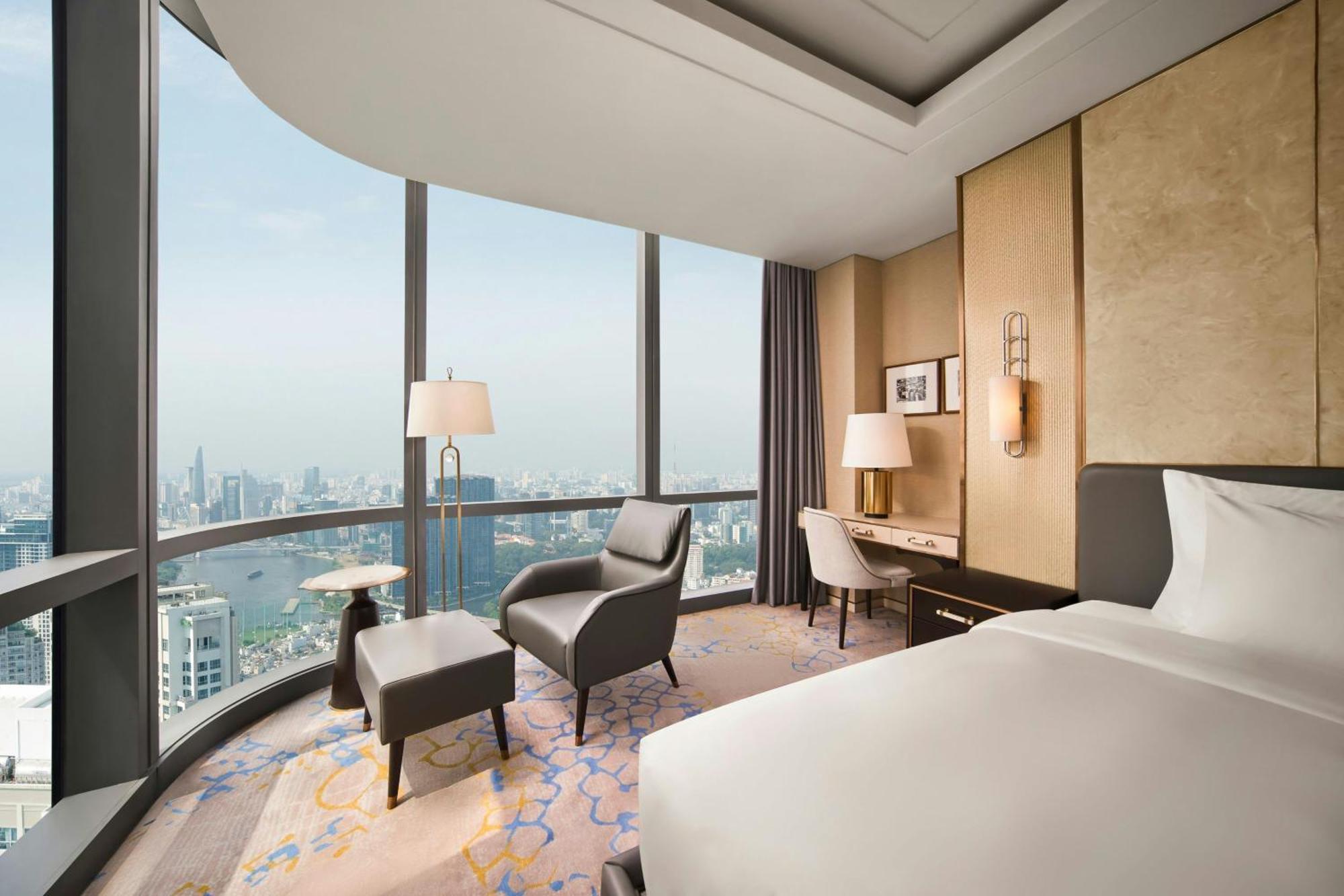 Club King Room Panoramic View Club Lounge Access