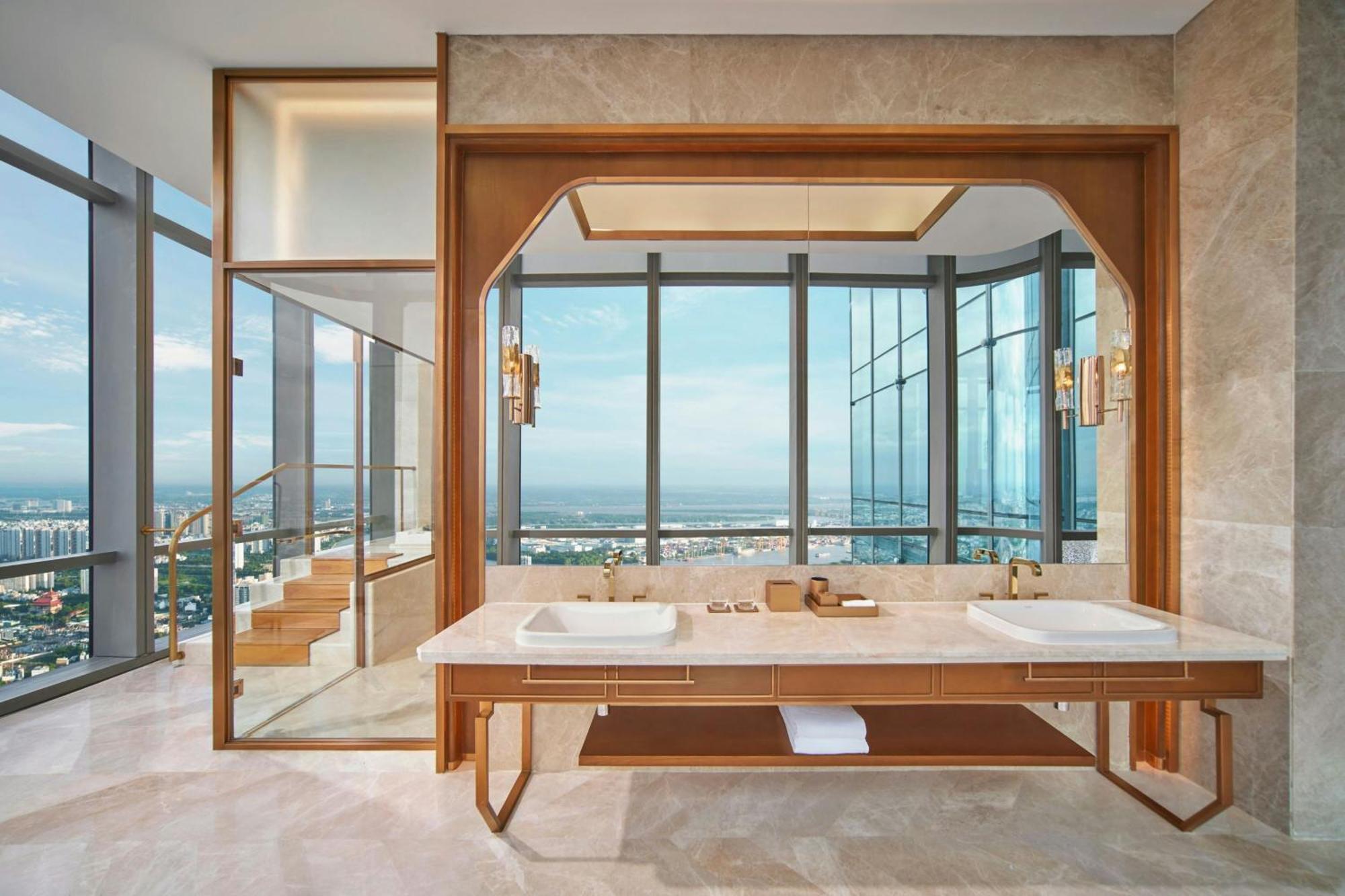 Presidential Suite Club Lounge Access
