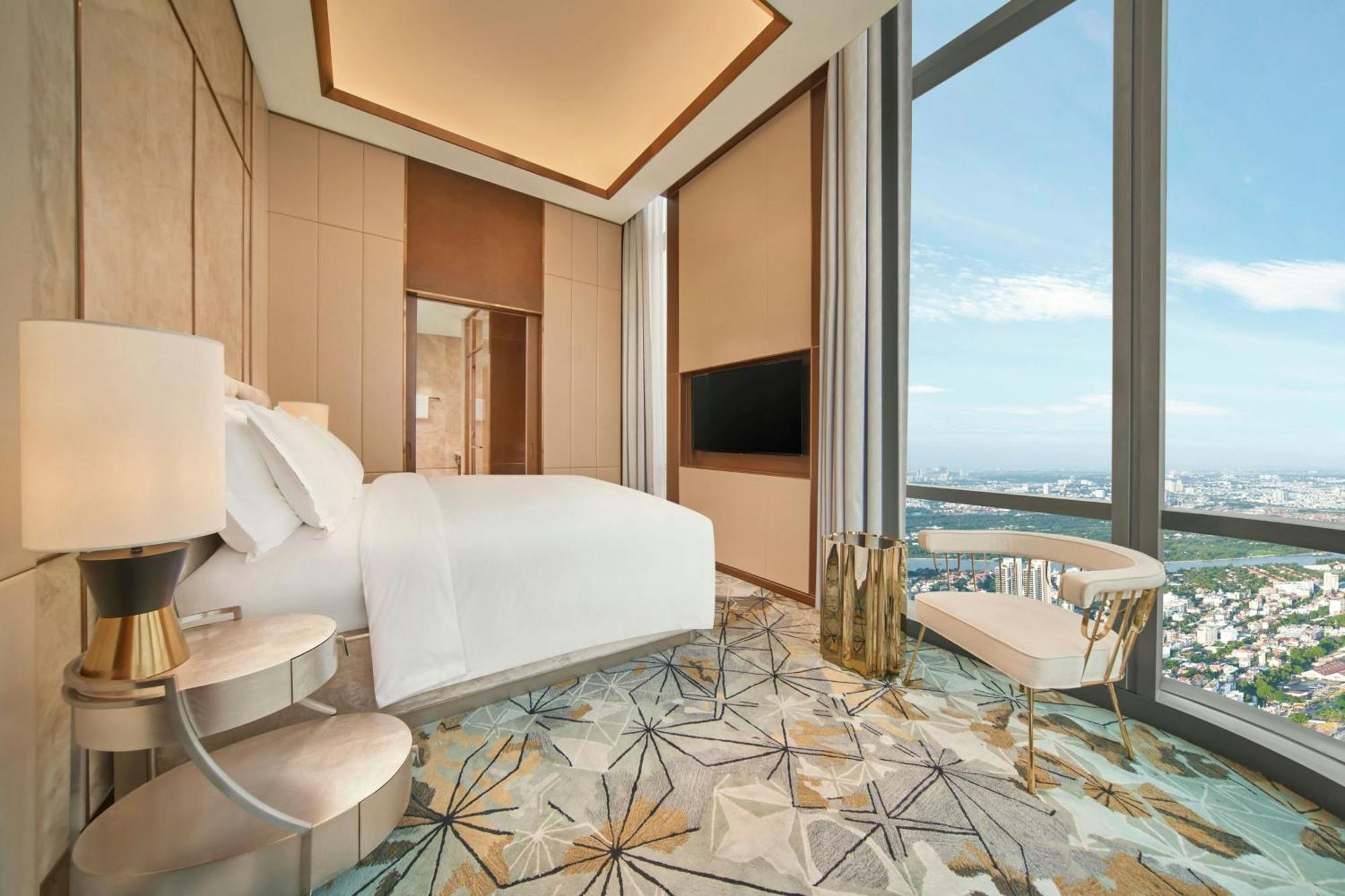 Presidential Suite Club Lounge Access
