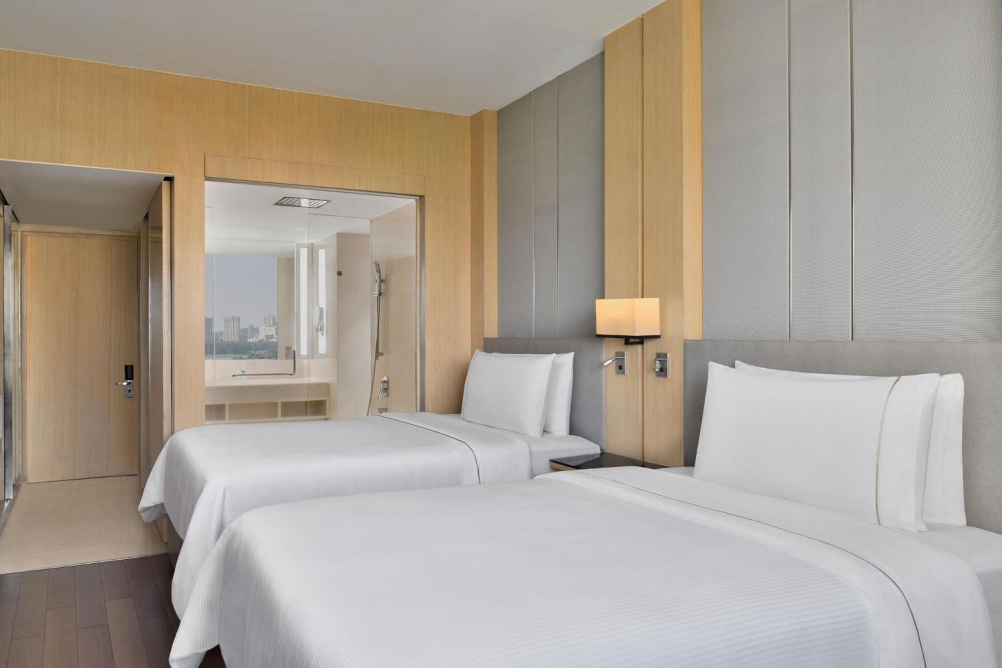 Guest Room 2 Double Bed Lake View Curated high-tea experience & enjoy on F&B Spa