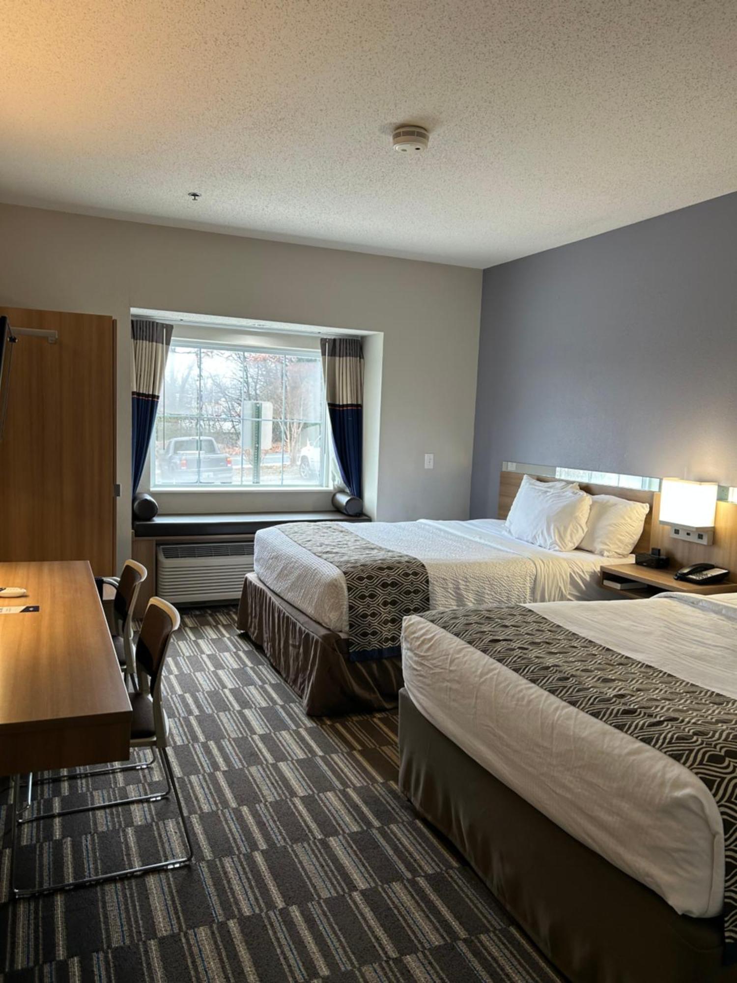 Queen Room Two Queen Beds Bath Tub Mobility Accessible or Non-Smoking