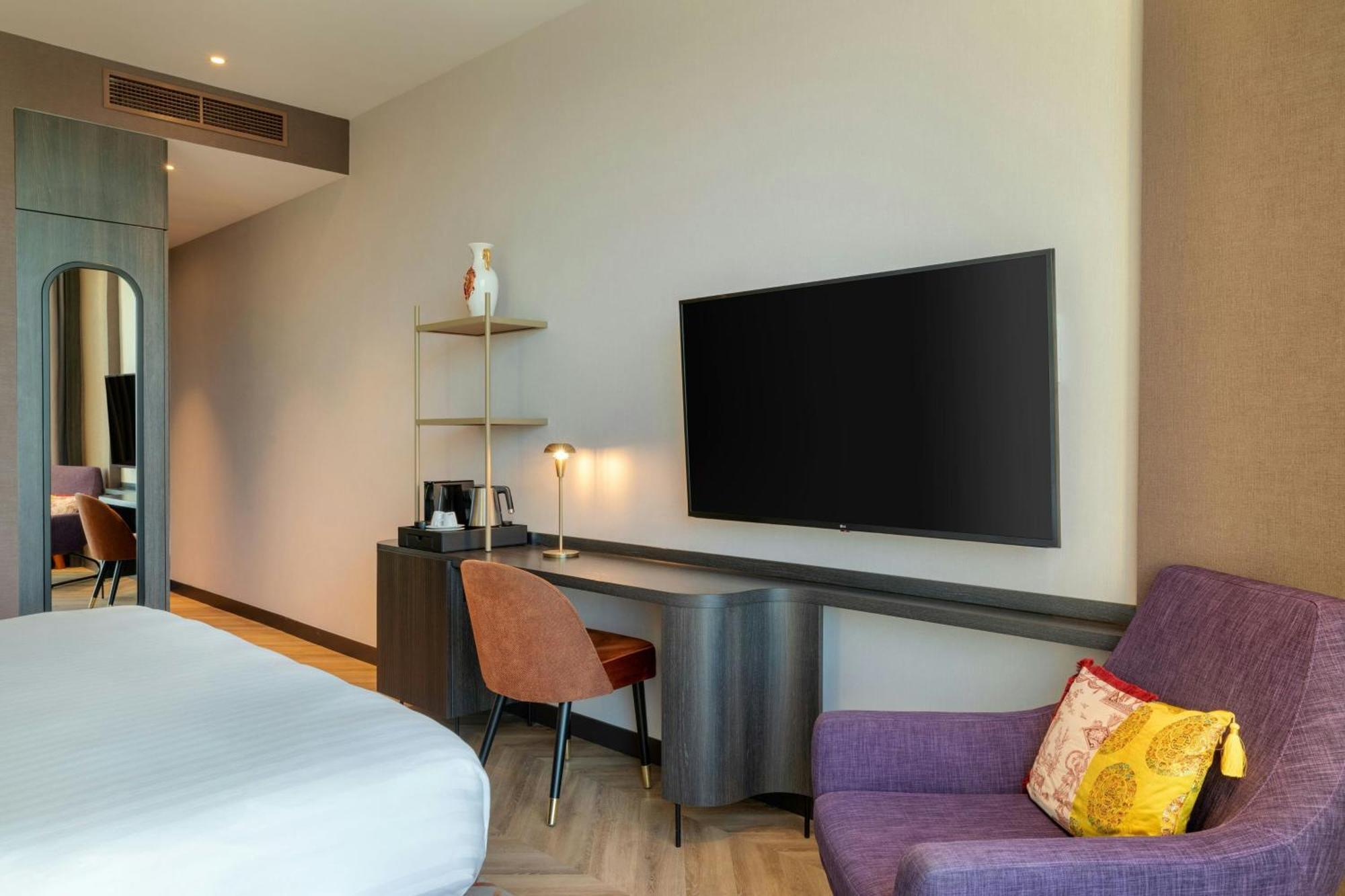 Deluxe Super King Room