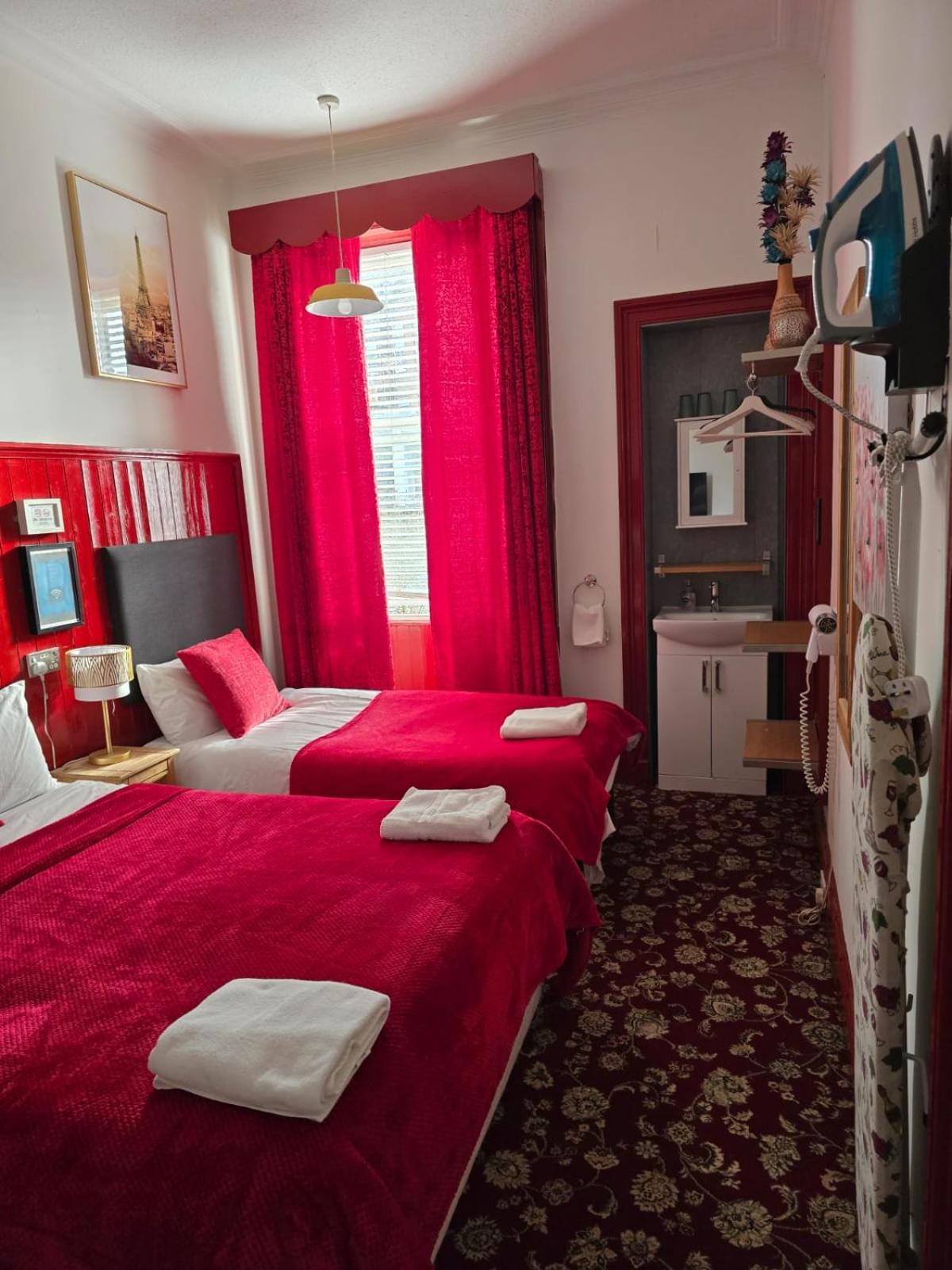 Basic Triple Room