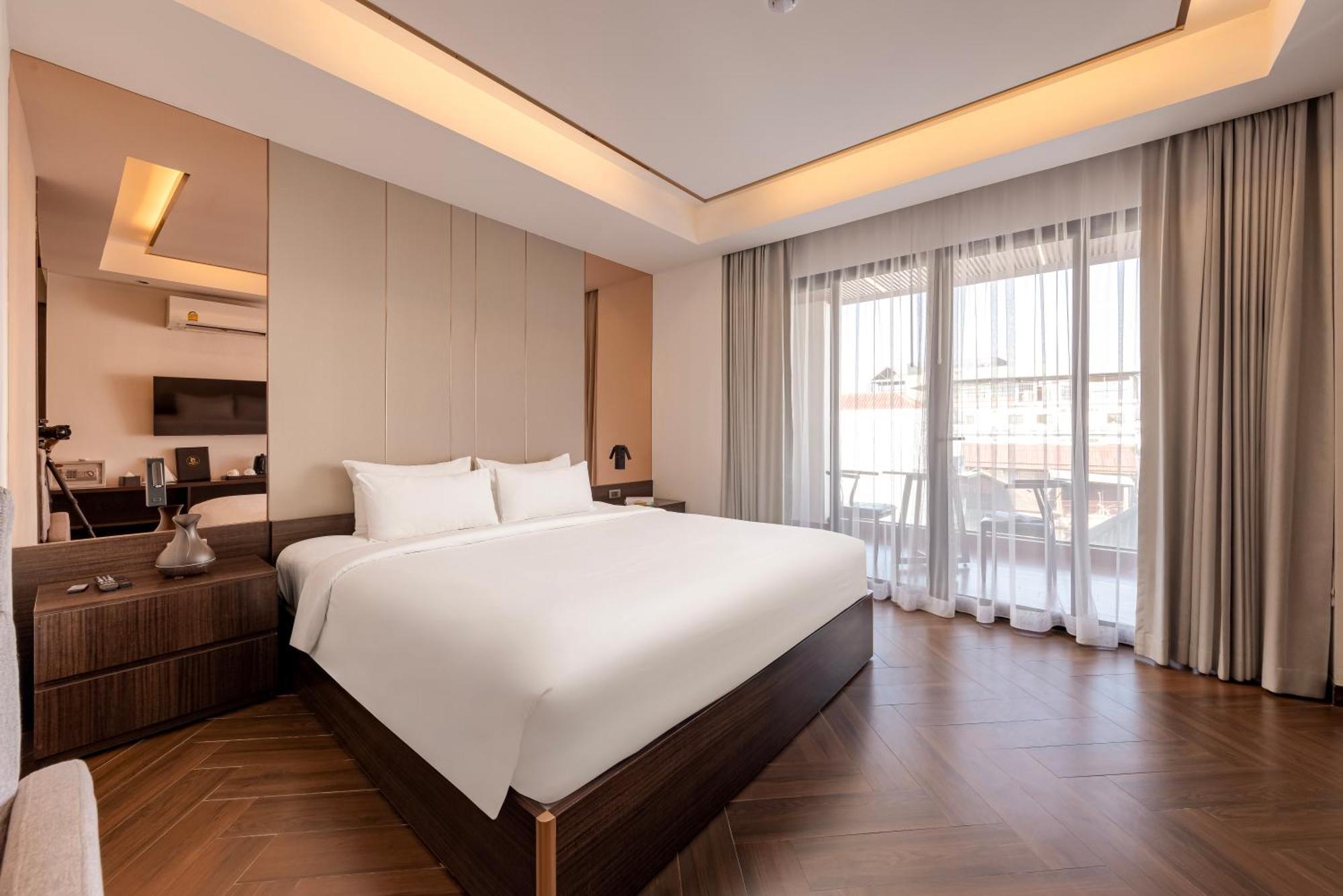 King Suite Balcony