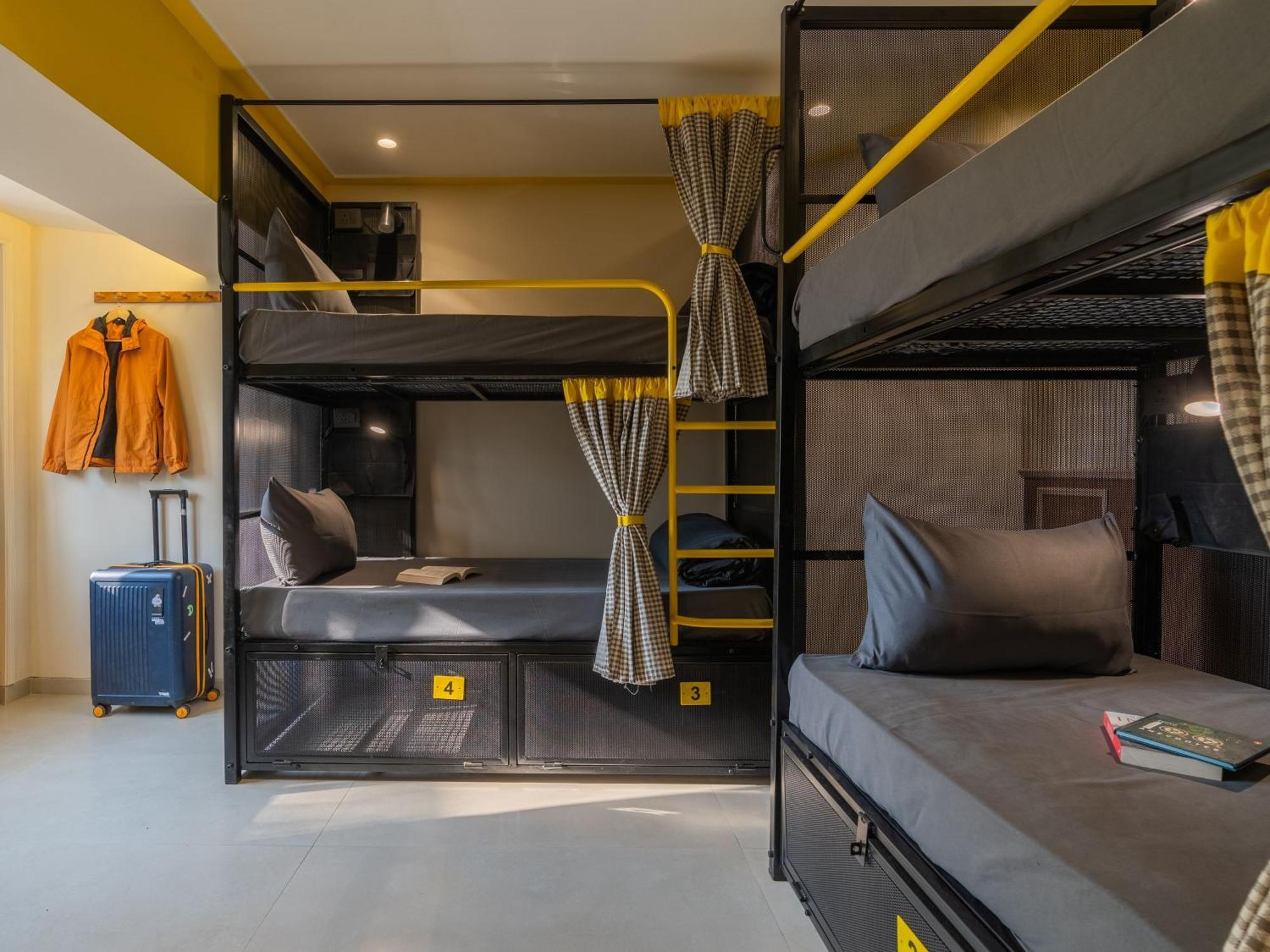 Bed in 6-Bed Mixed Dormitory Room