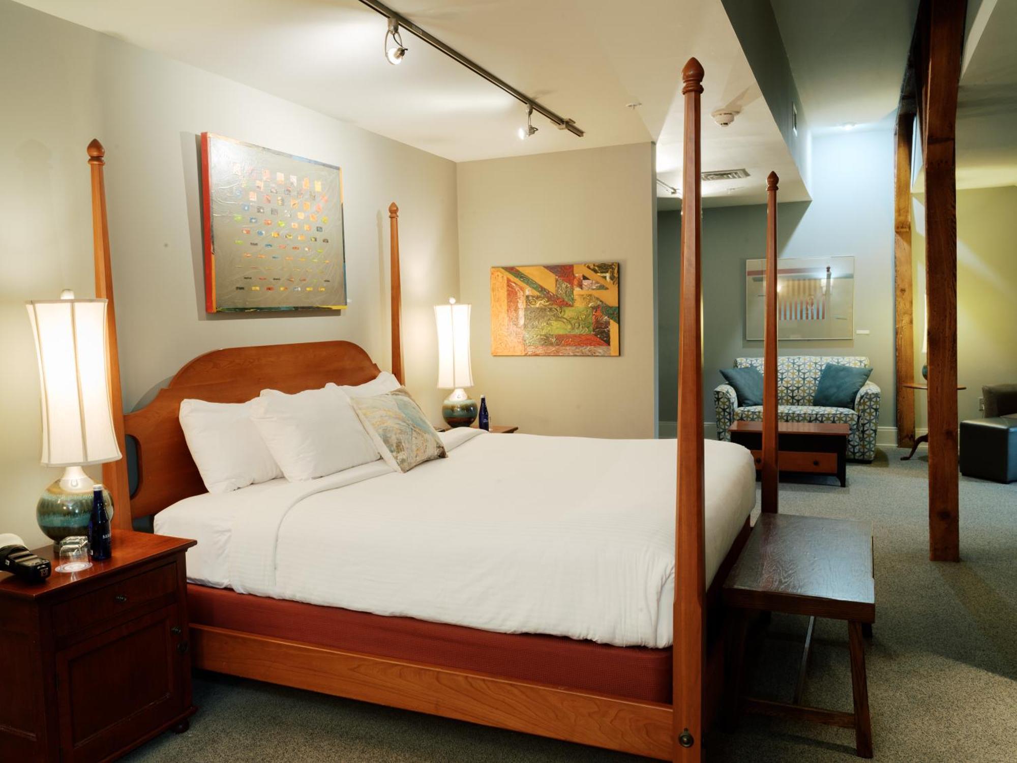 Loft Suite Hot Tub