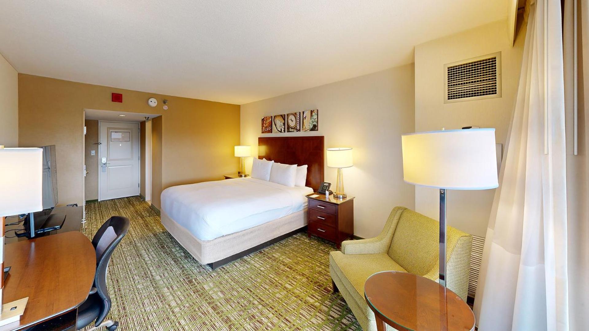 Deluxe King or Two Double Bed Room