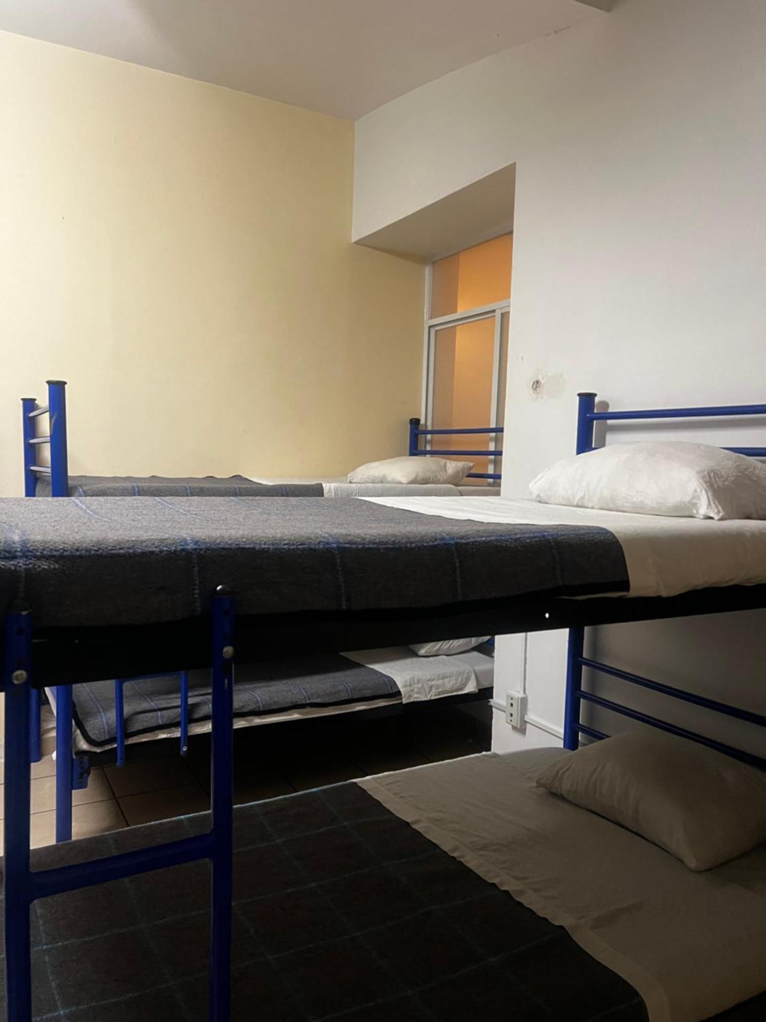 Single Bed Mixed Dormitory Room 4 Beds