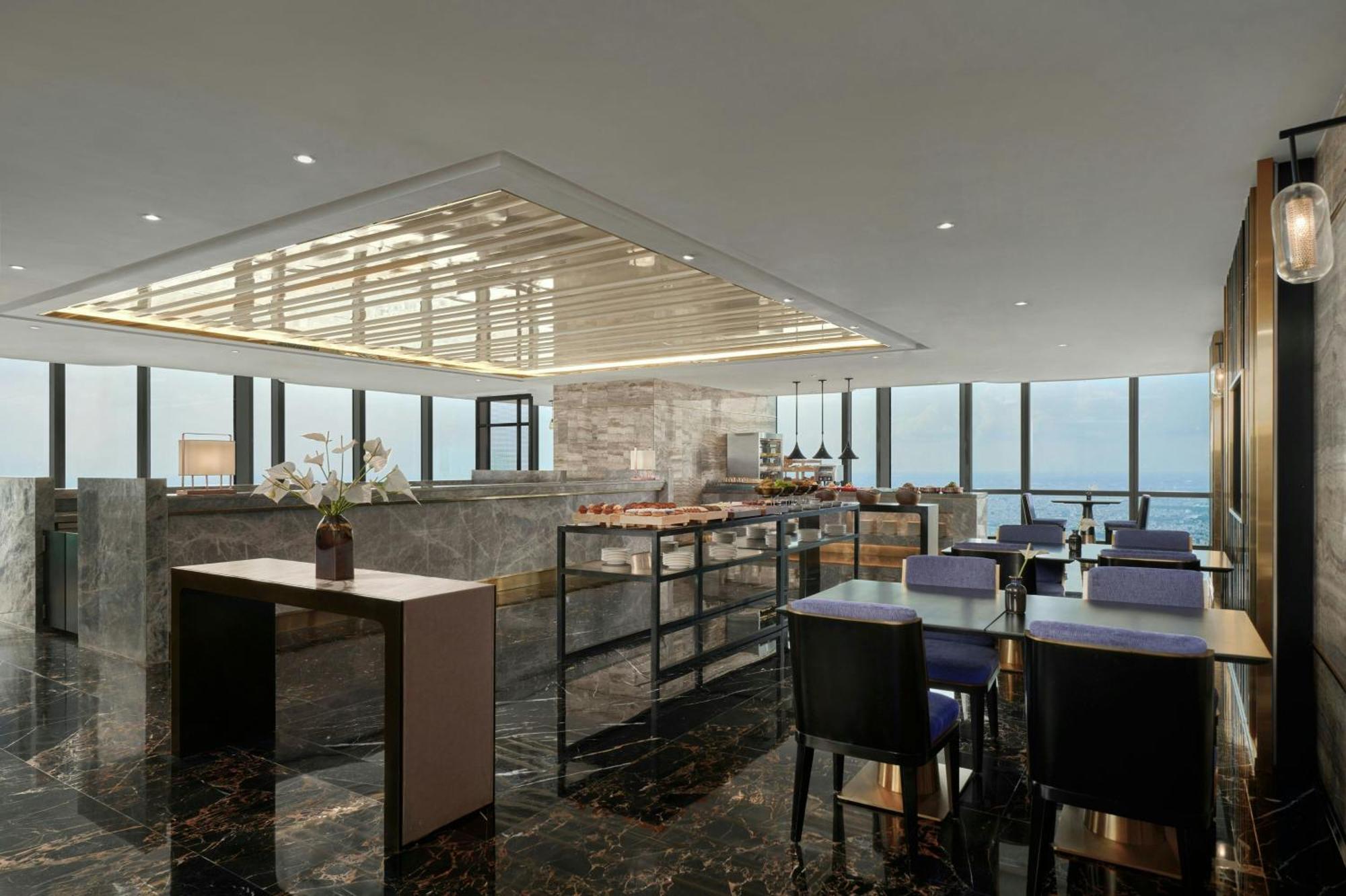 Club Twin Room Panoramic View Club Lounge Access