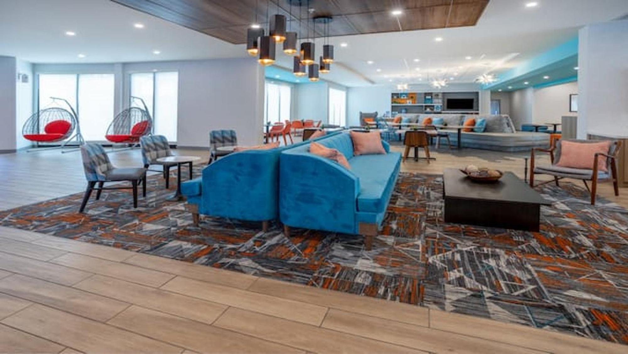 One-Bedroom King Suite