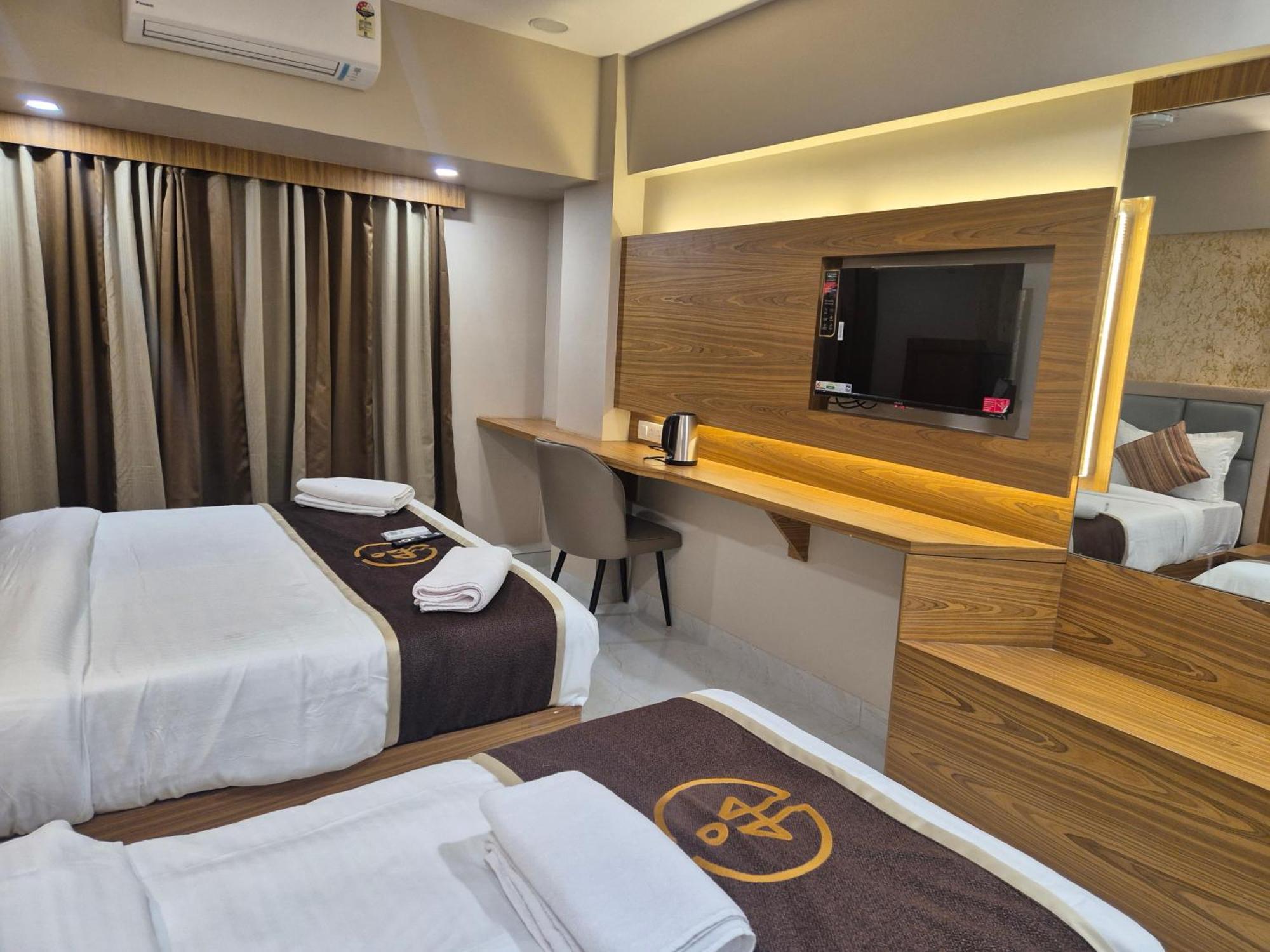 Superior Triple Room