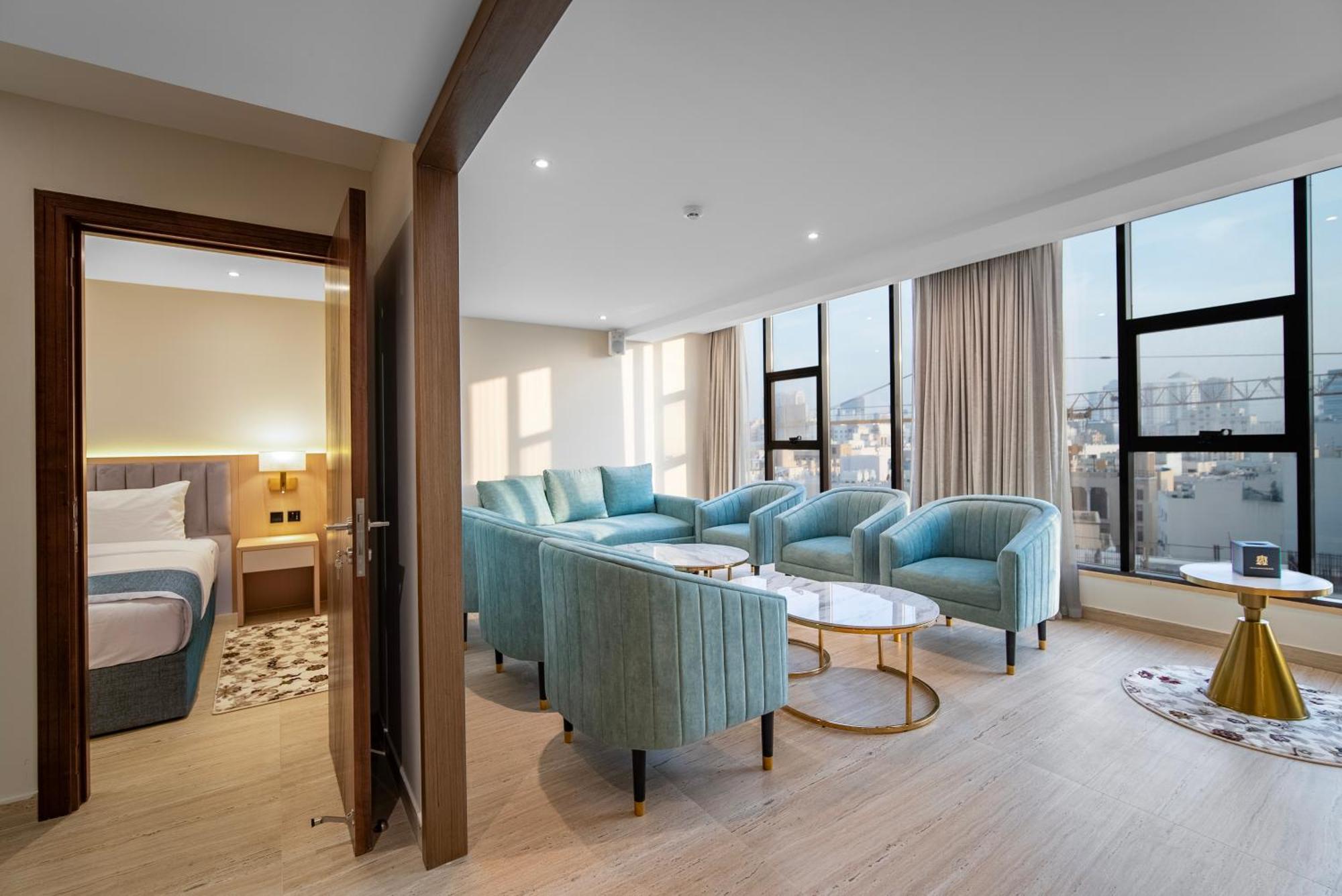 Deluxe Premium Suite