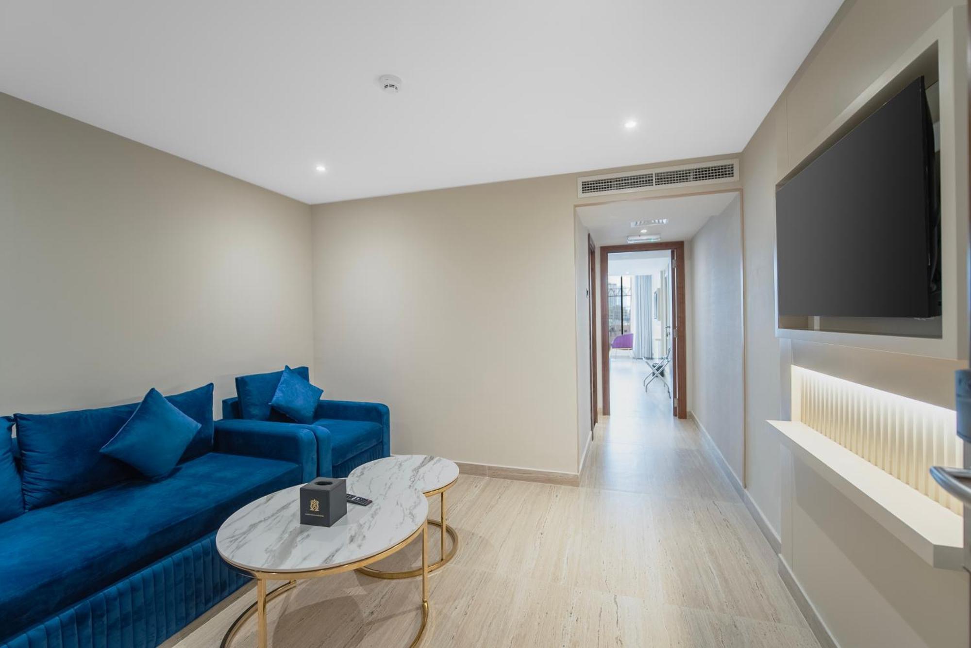 Deluxe Suite