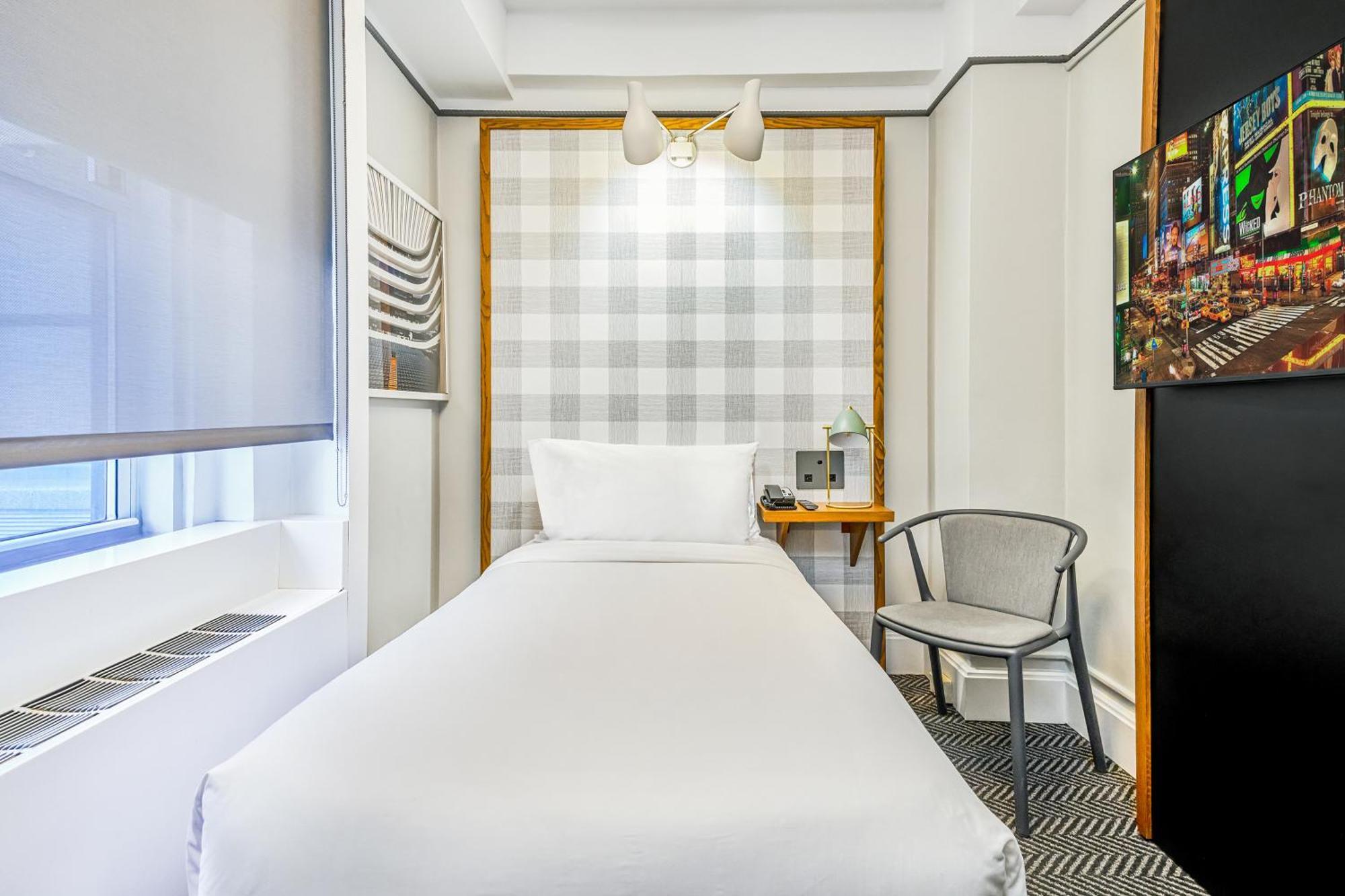 Single Room,1648892641:JPEG
