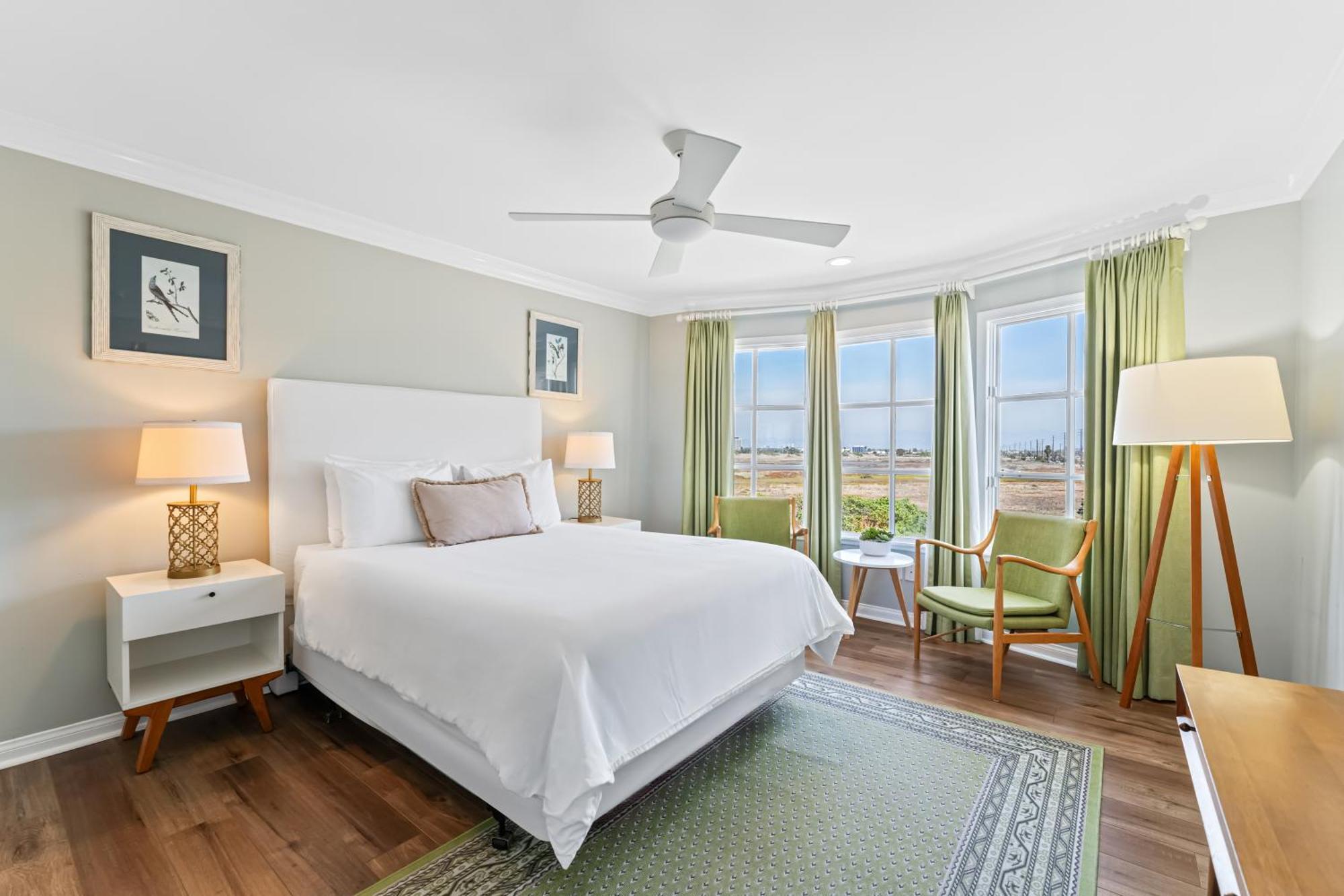 Del Rey Queen Partial View,1649908648:JPEG