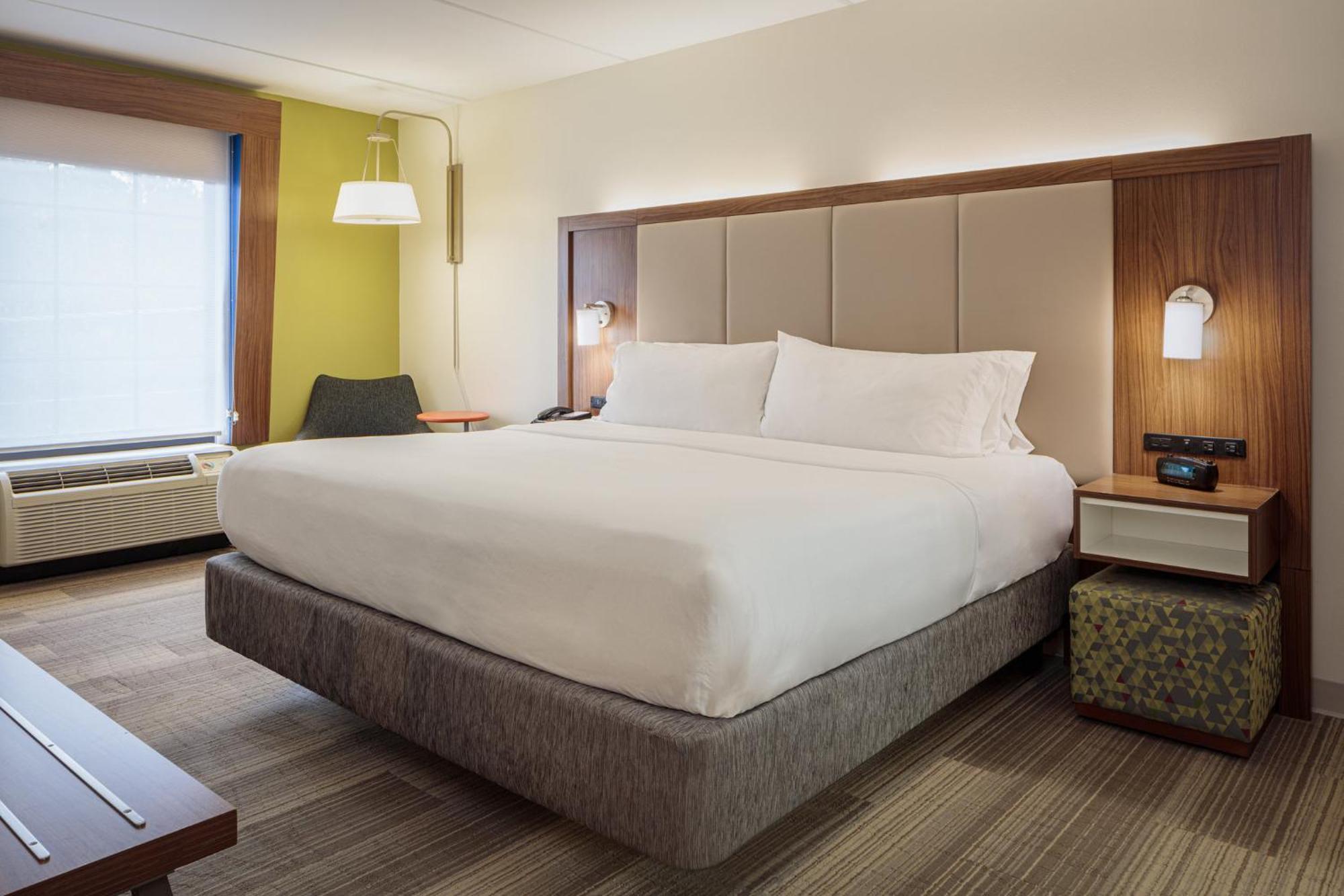 Standard King Room